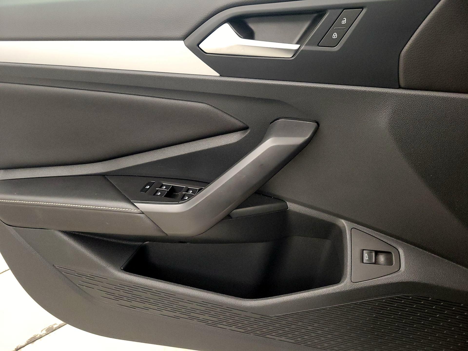 Thumbnail: 2025 Volkswagen Jetta - 12