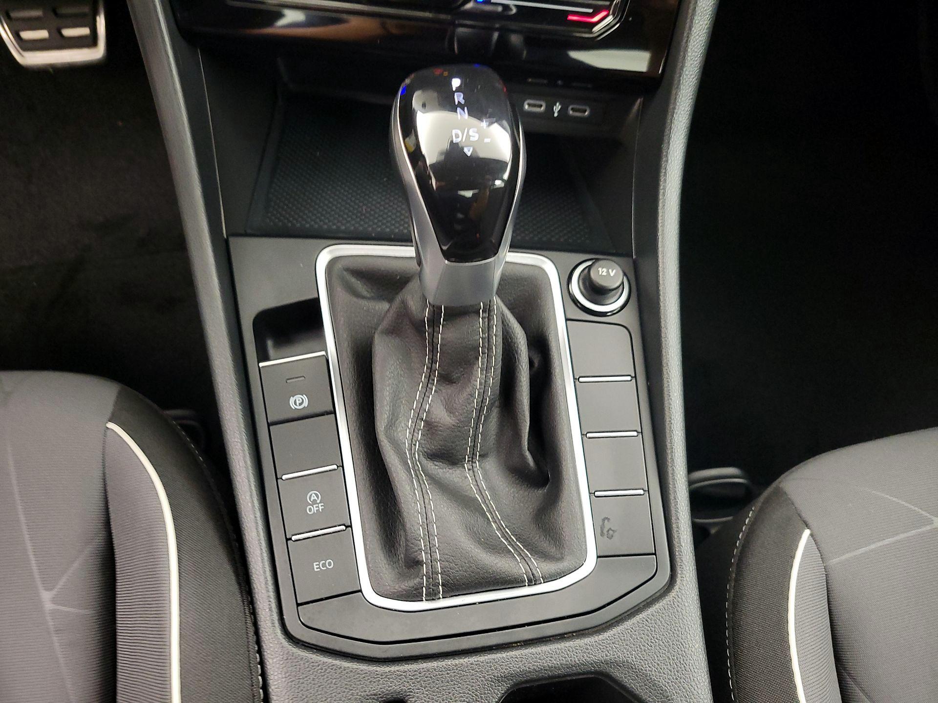 Thumbnail: 2025 Volkswagen Jetta - 17