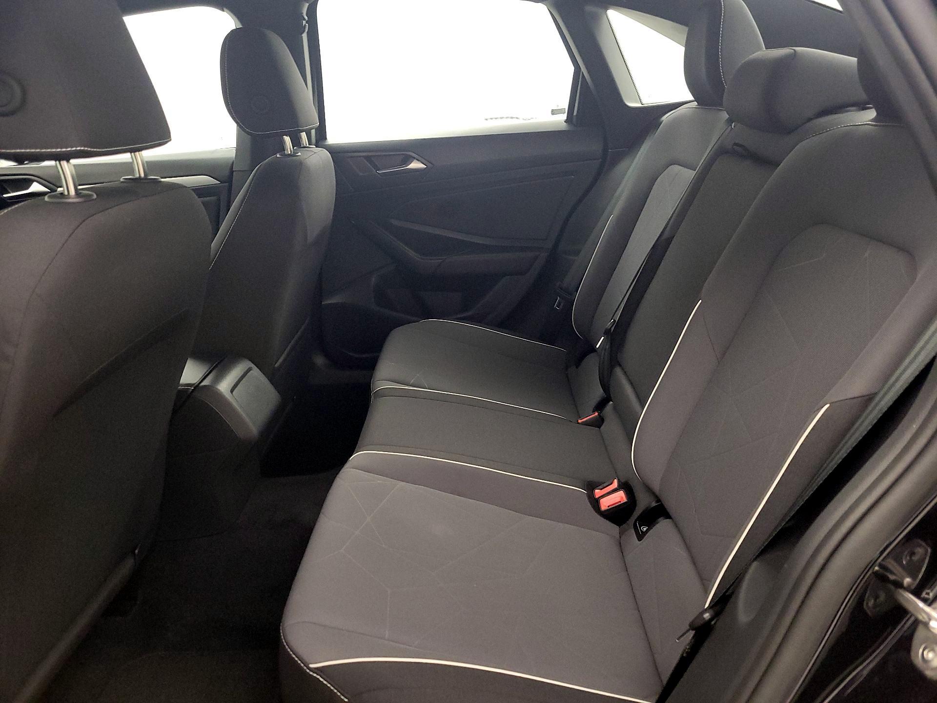 Thumbnail: 2025 Volkswagen Jetta - 19