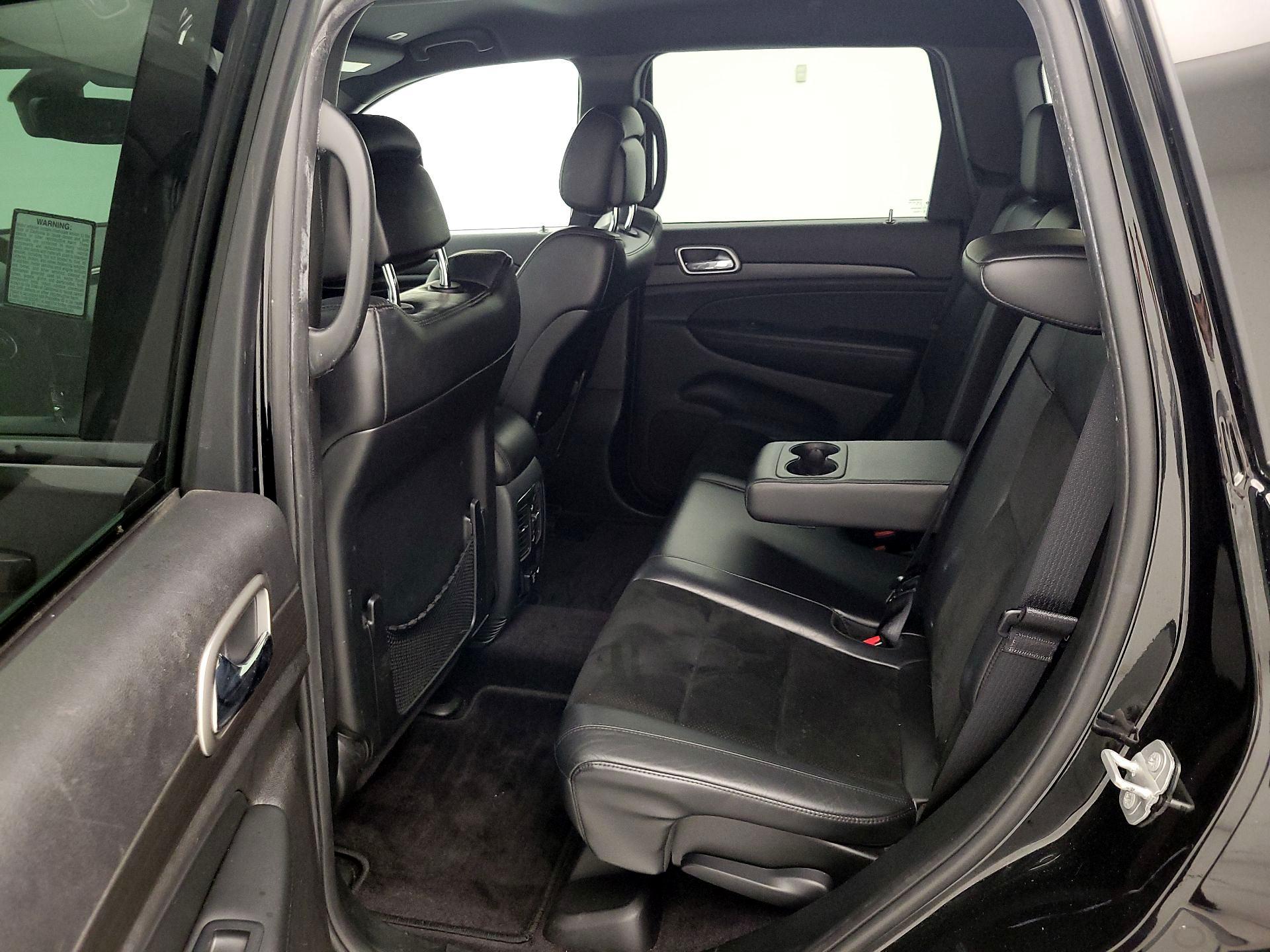 Thumbnail: 2016 Jeep Grand Cherokee - 18