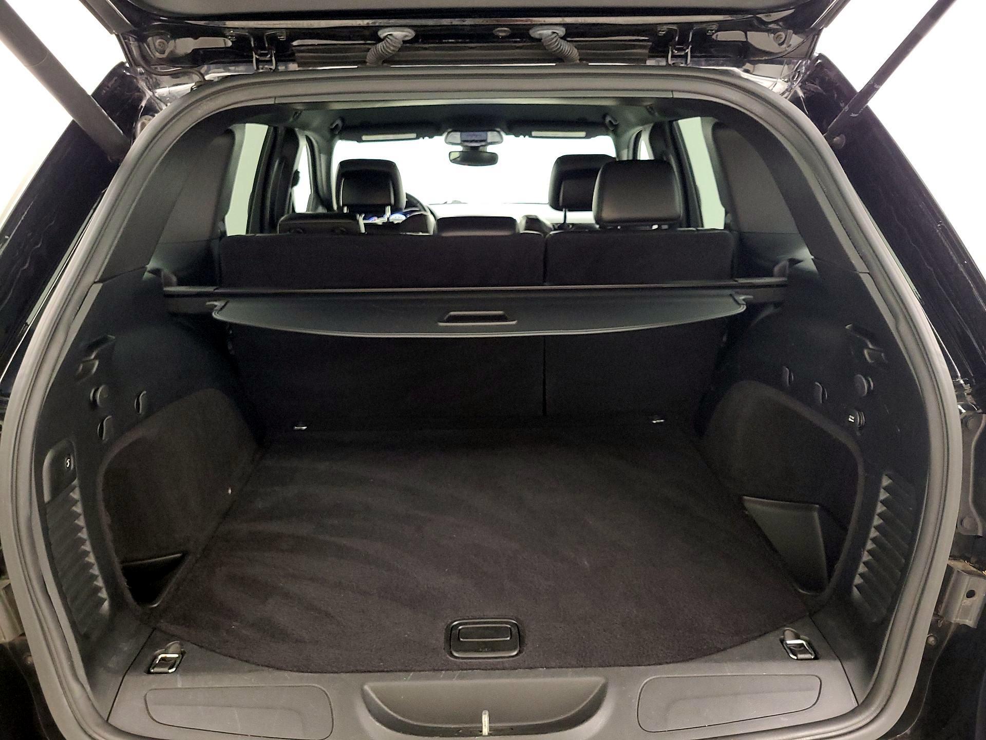 Thumbnail: 2016 Jeep Grand Cherokee - 19