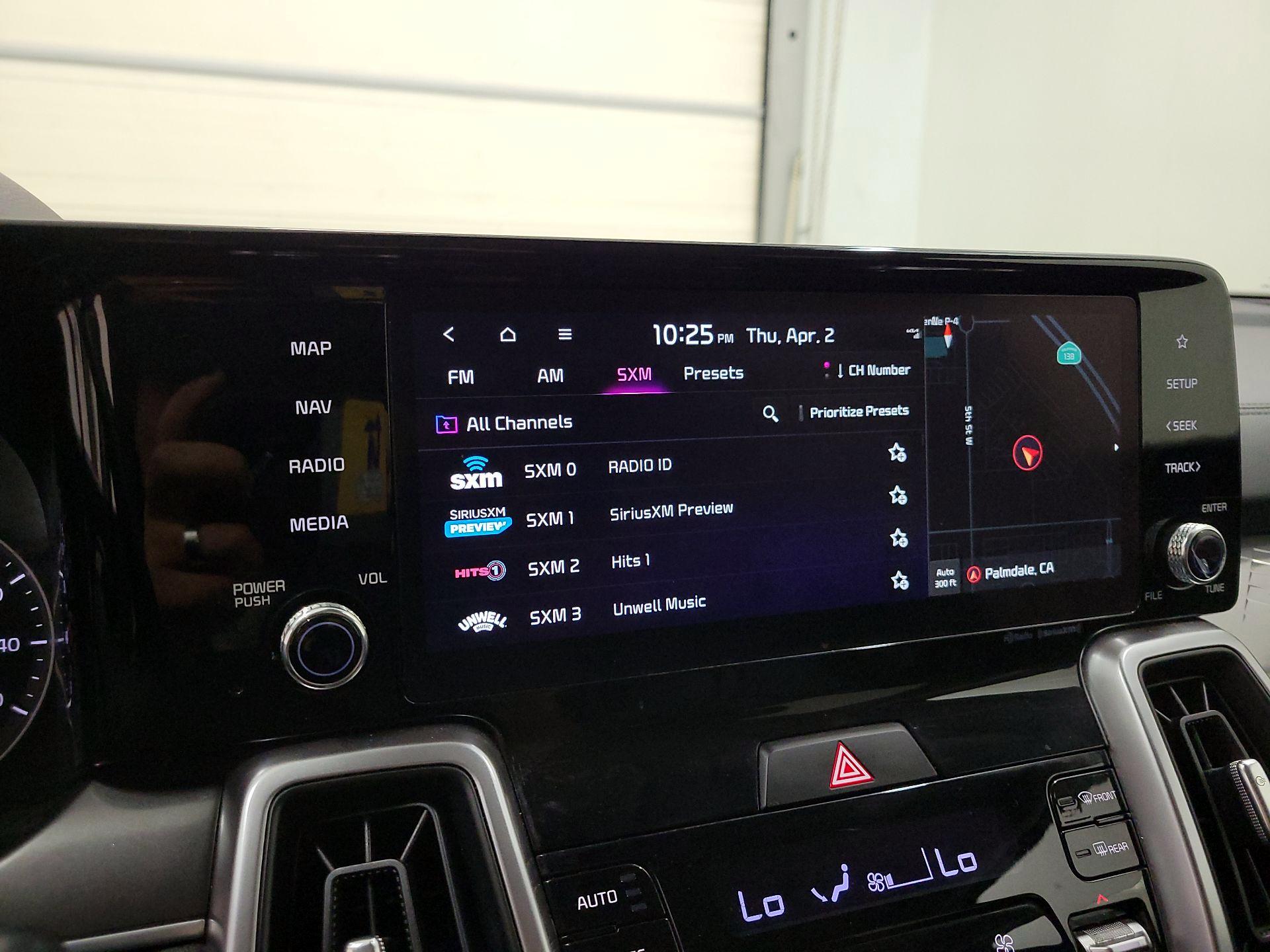 Thumbnail: 2023 Kia Sorento - 16