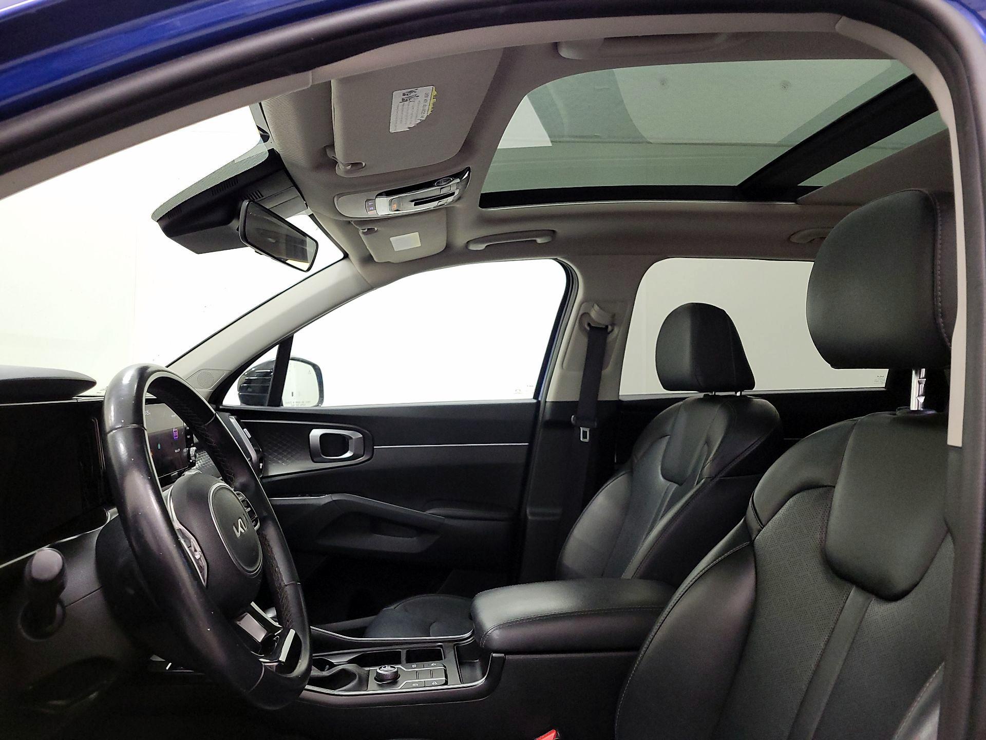 Thumbnail: 2023 Kia Sorento - 19