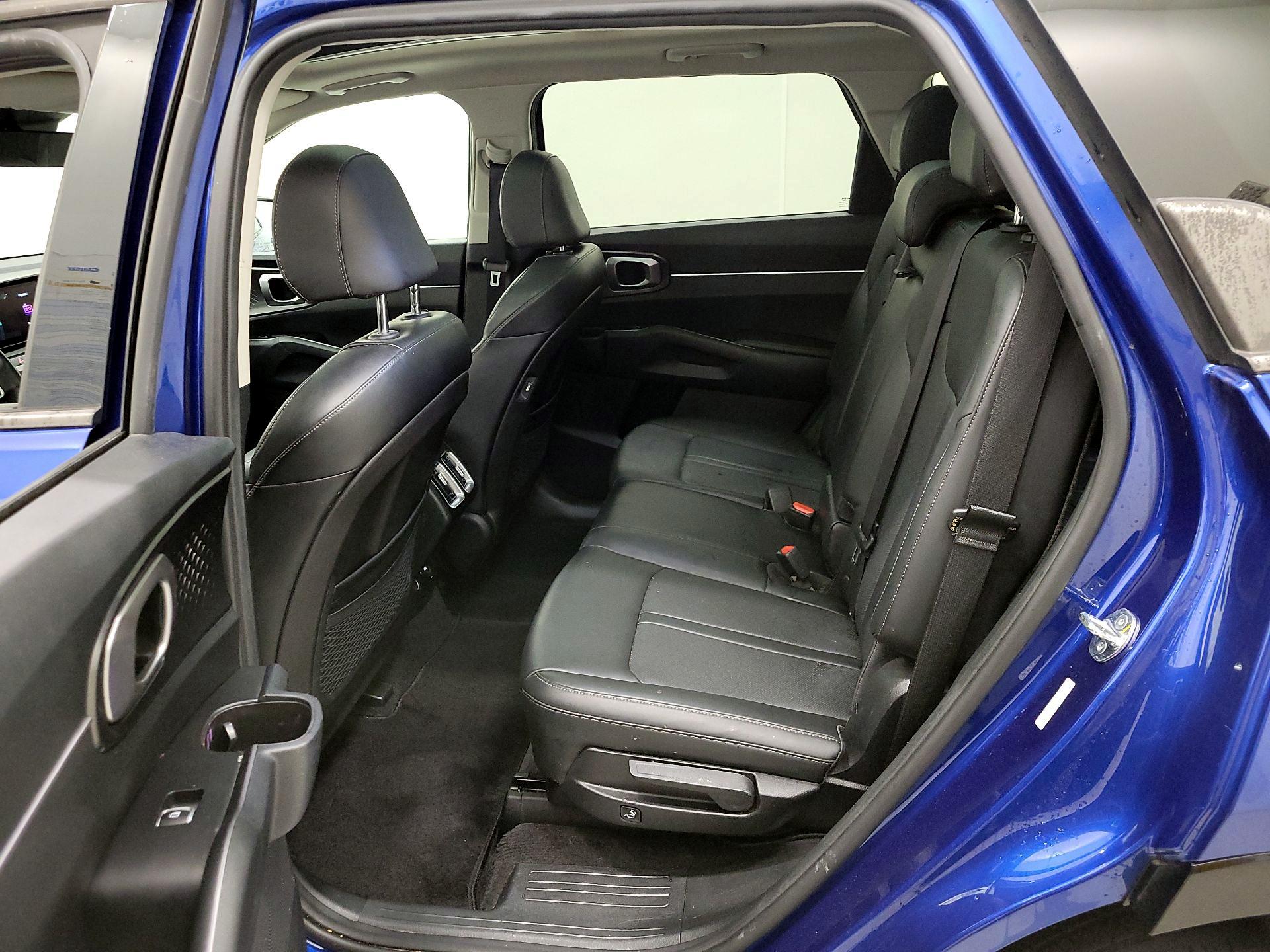 Thumbnail: 2023 Kia Sorento - 20