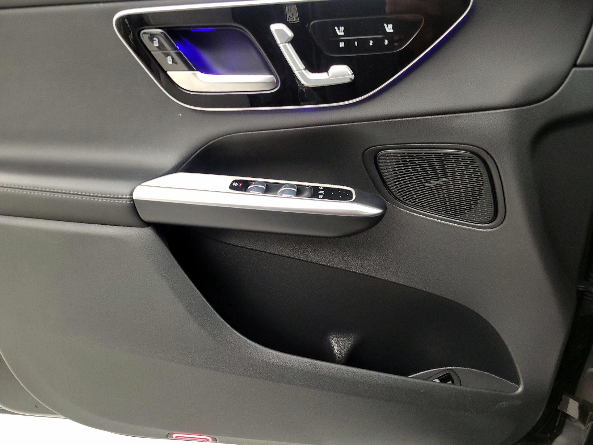 Thumbnail: 2024 Mercedes-Benz GLC - 12