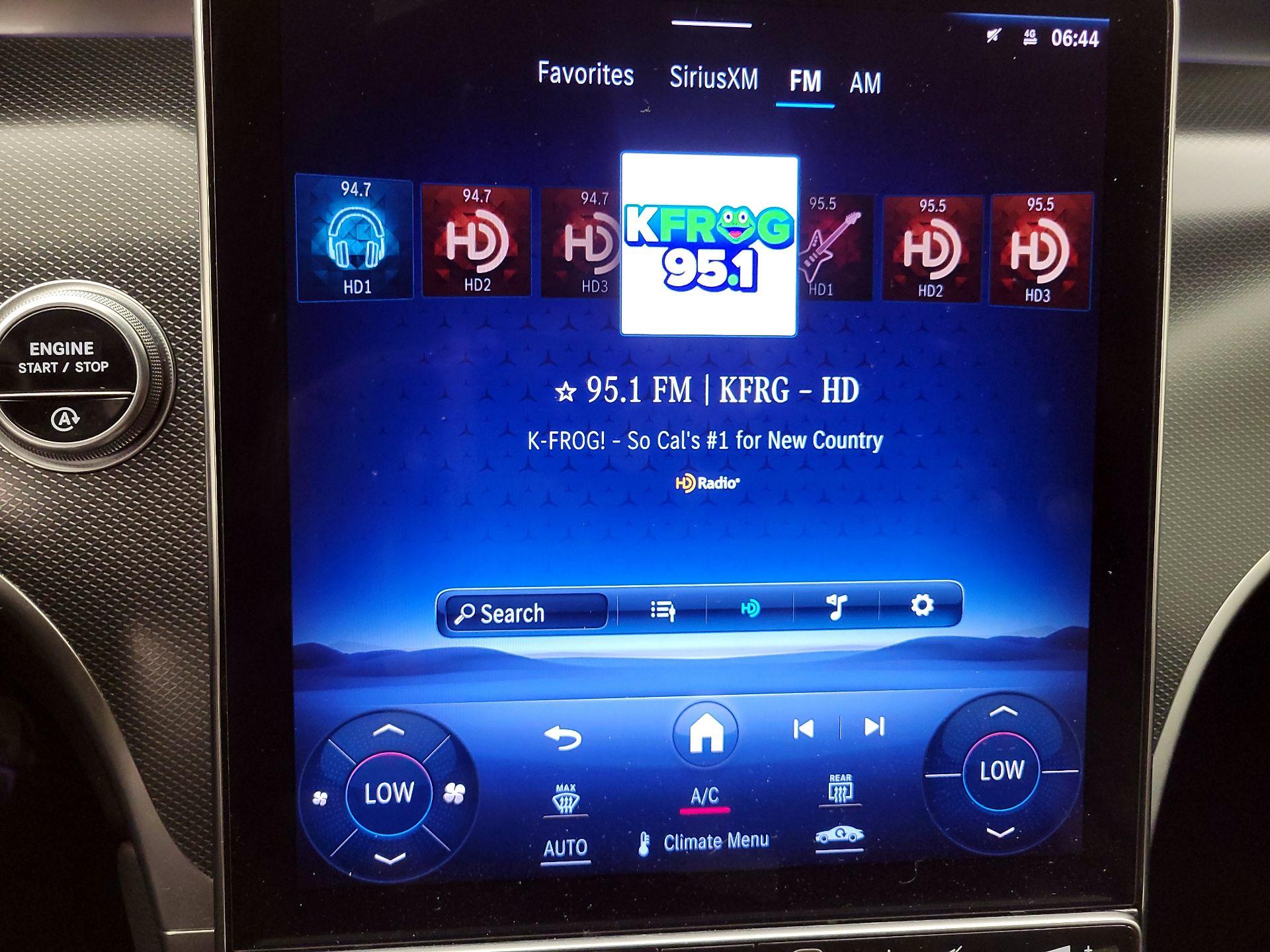 Thumbnail: 2024 Mercedes-Benz GLC - 15