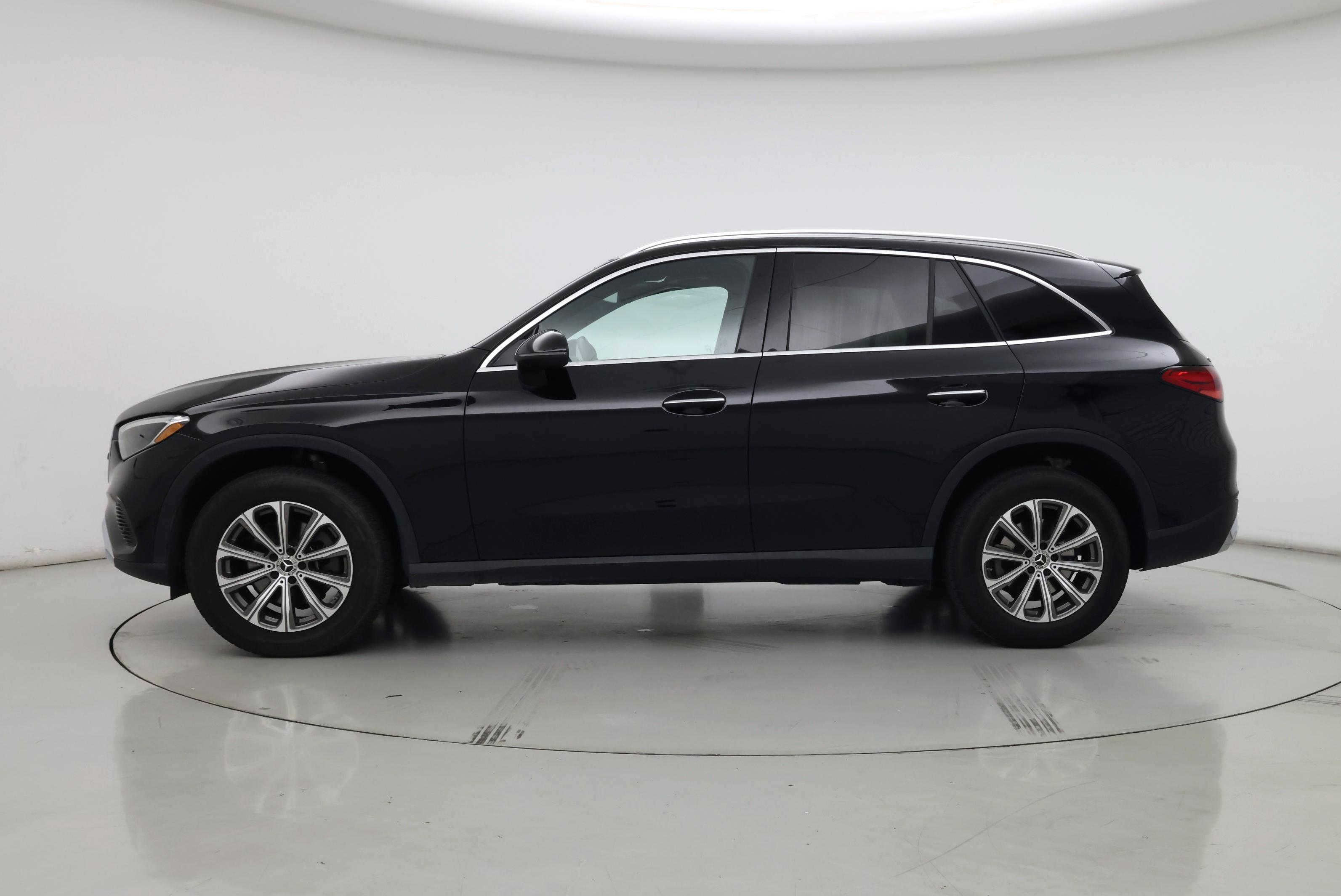 Thumbnail: 2024 Mercedes-Benz GLC - 3