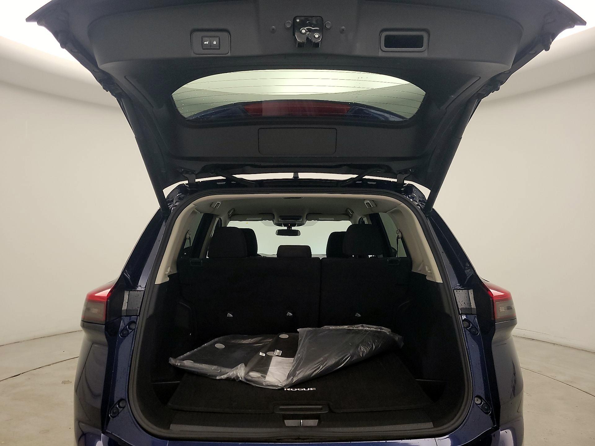 Thumbnail: 2025 Nissan Rogue - 20