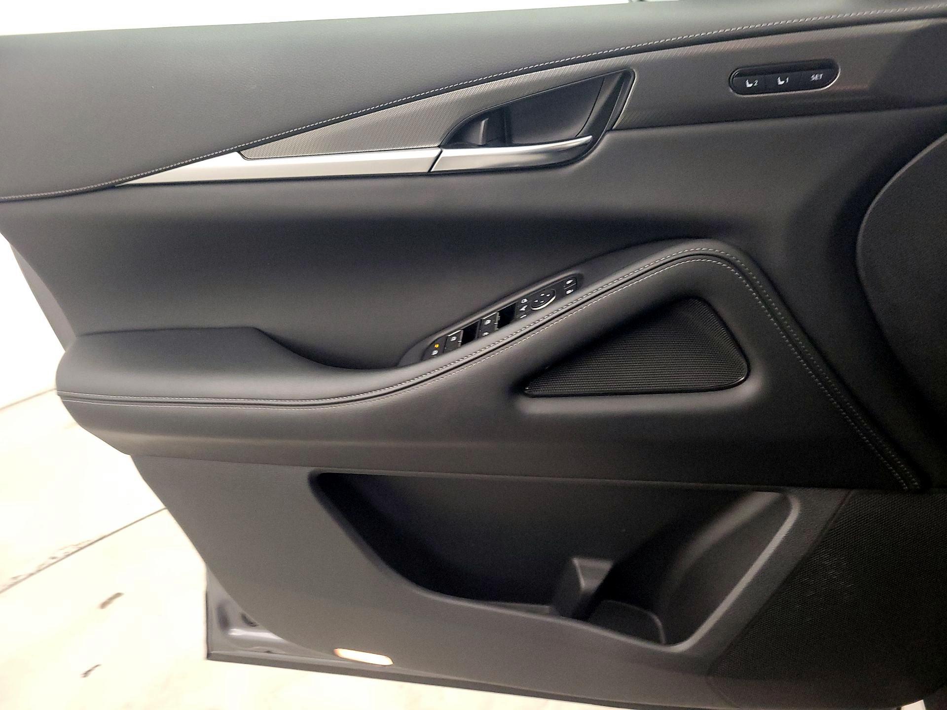 Thumbnail: 2023 INFINITI QX60 - 12