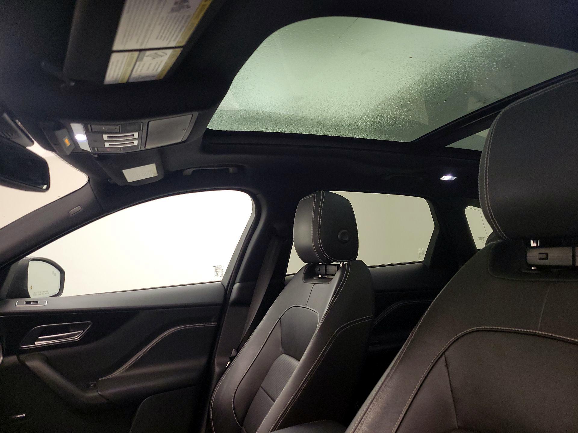 Thumbnail: 2018 Jaguar F-Pace - 17