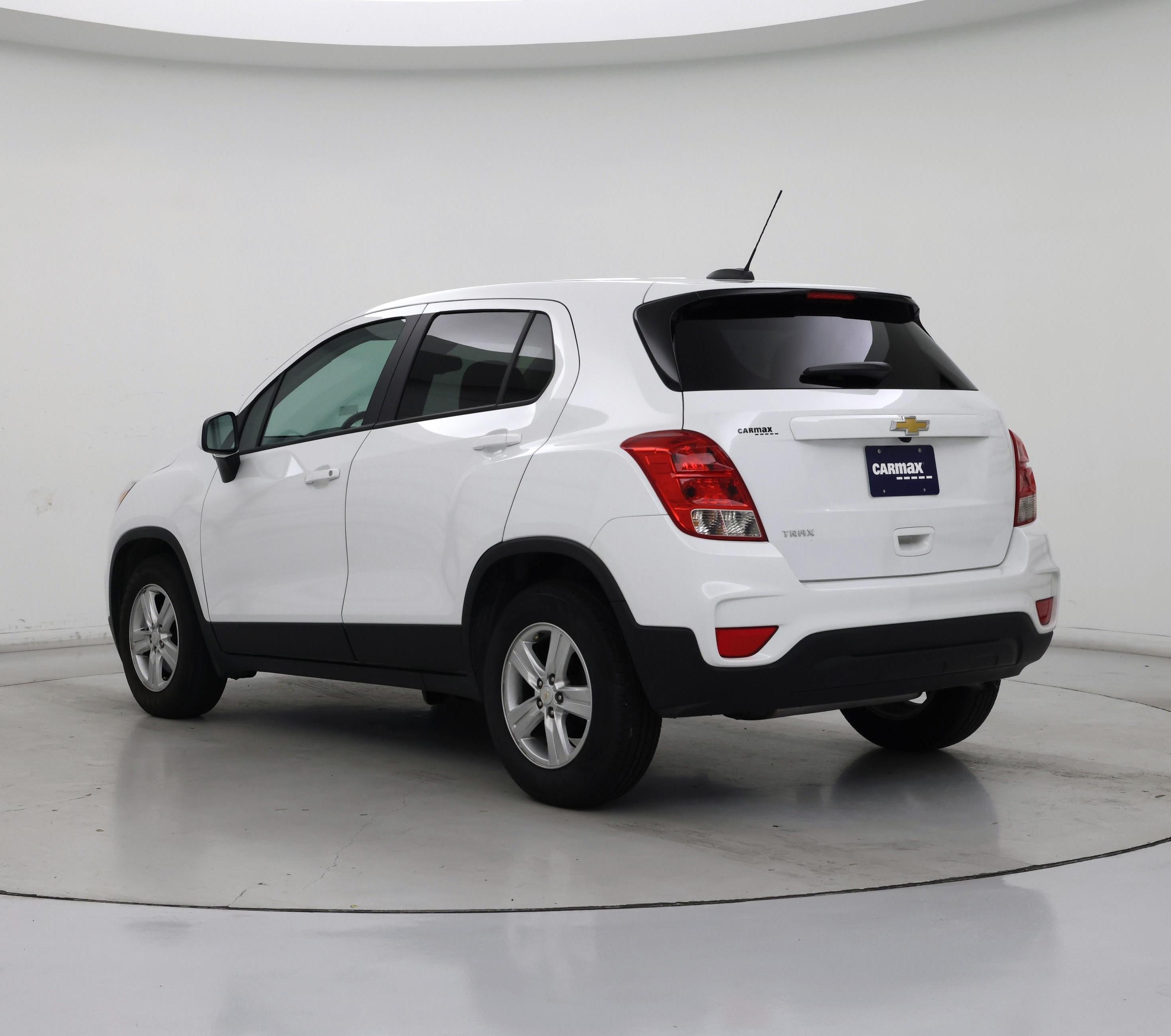 Thumbnail: 2022 Chevrolet Trax - 2