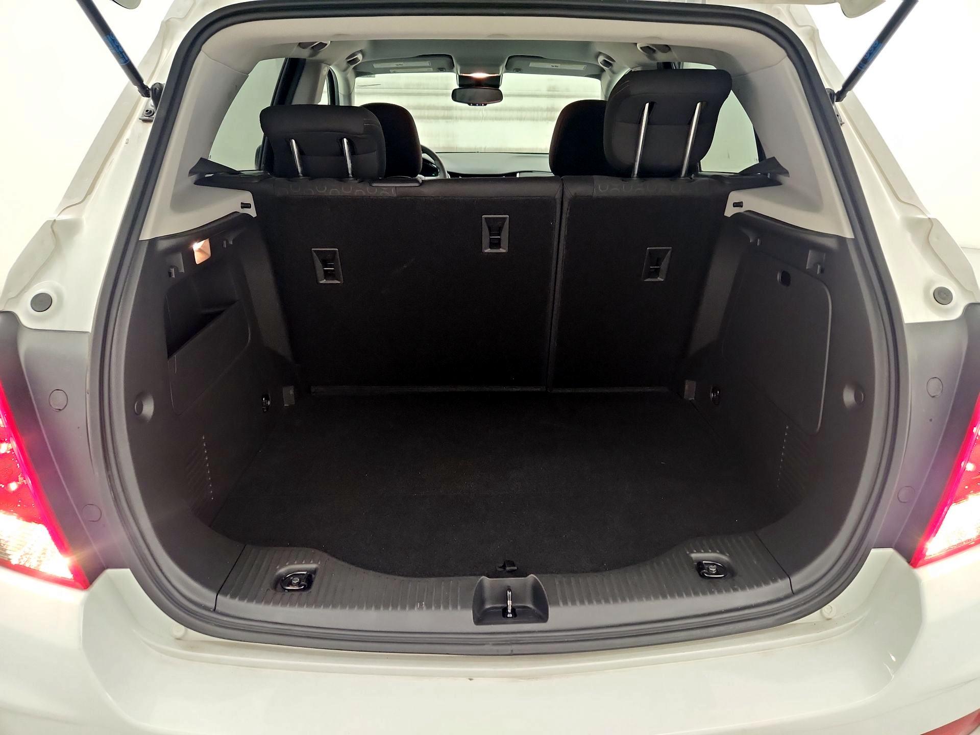 Thumbnail: 2022 Chevrolet Trax - 20