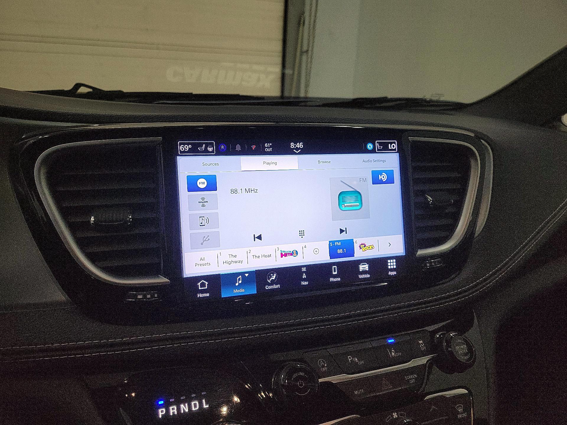 Thumbnail: 2025 Chrysler Pacifica - 16