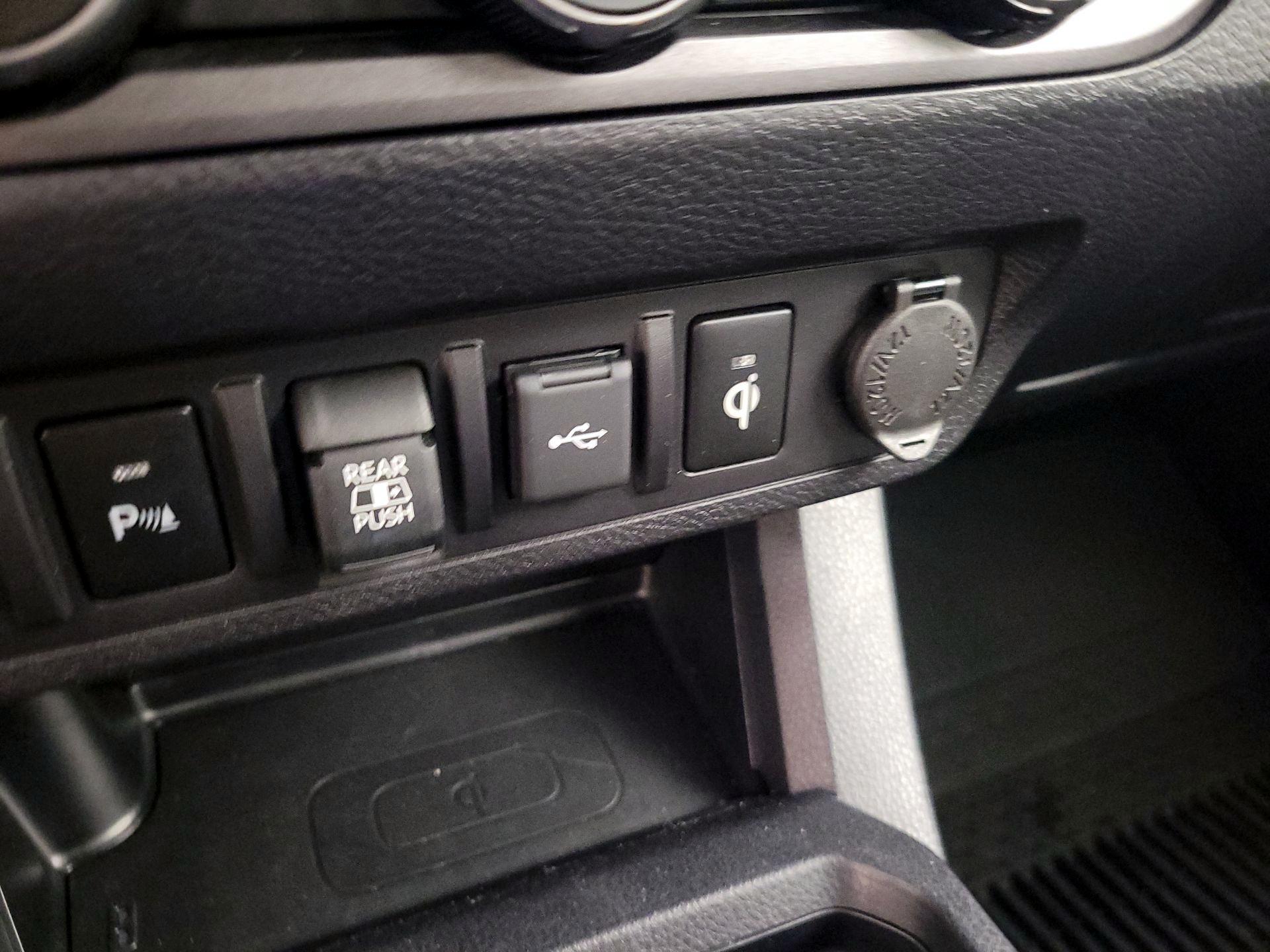 Thumbnail: 2023 Toyota Tacoma - 18