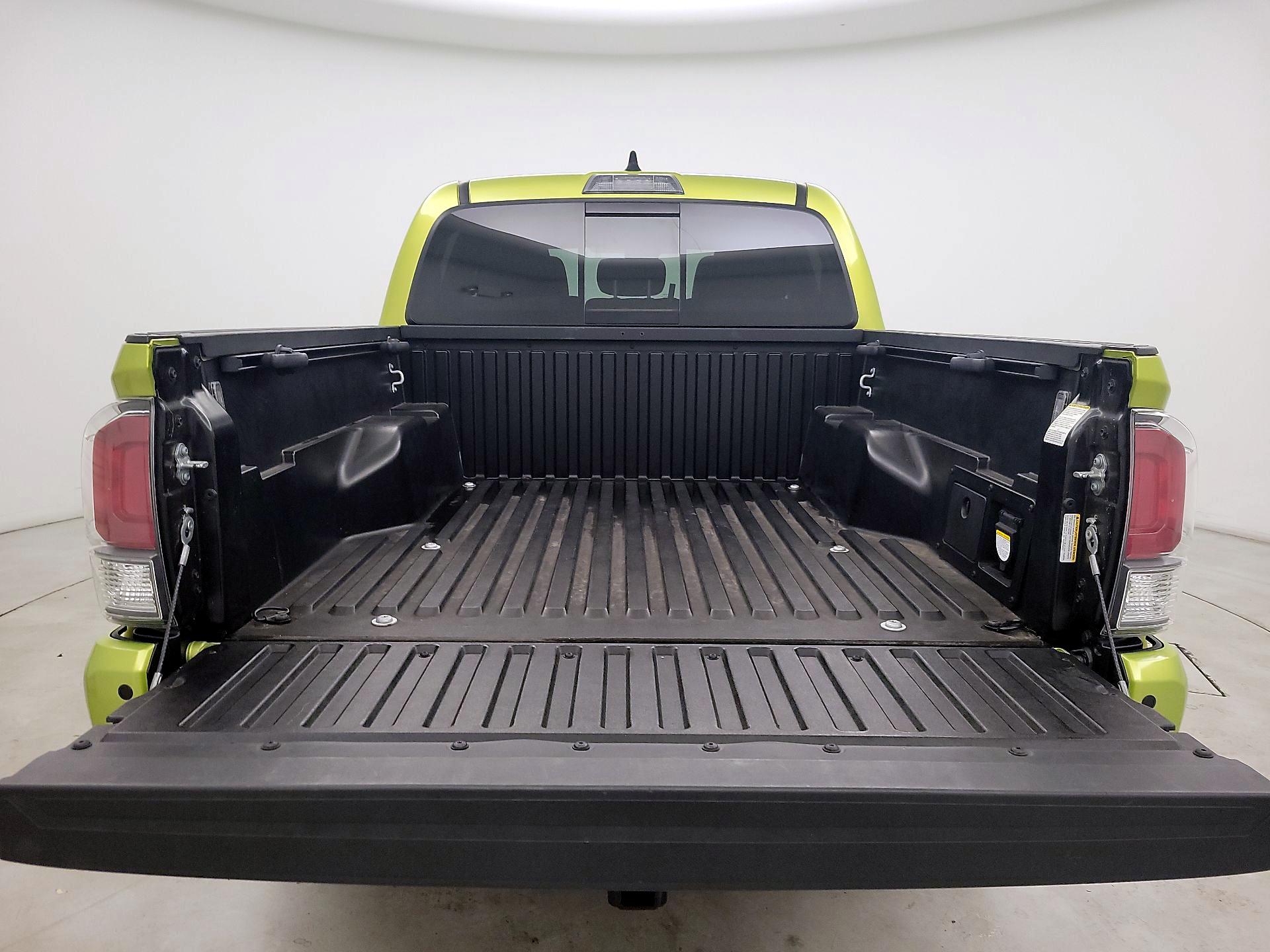 Thumbnail: 2023 Toyota Tacoma - 20