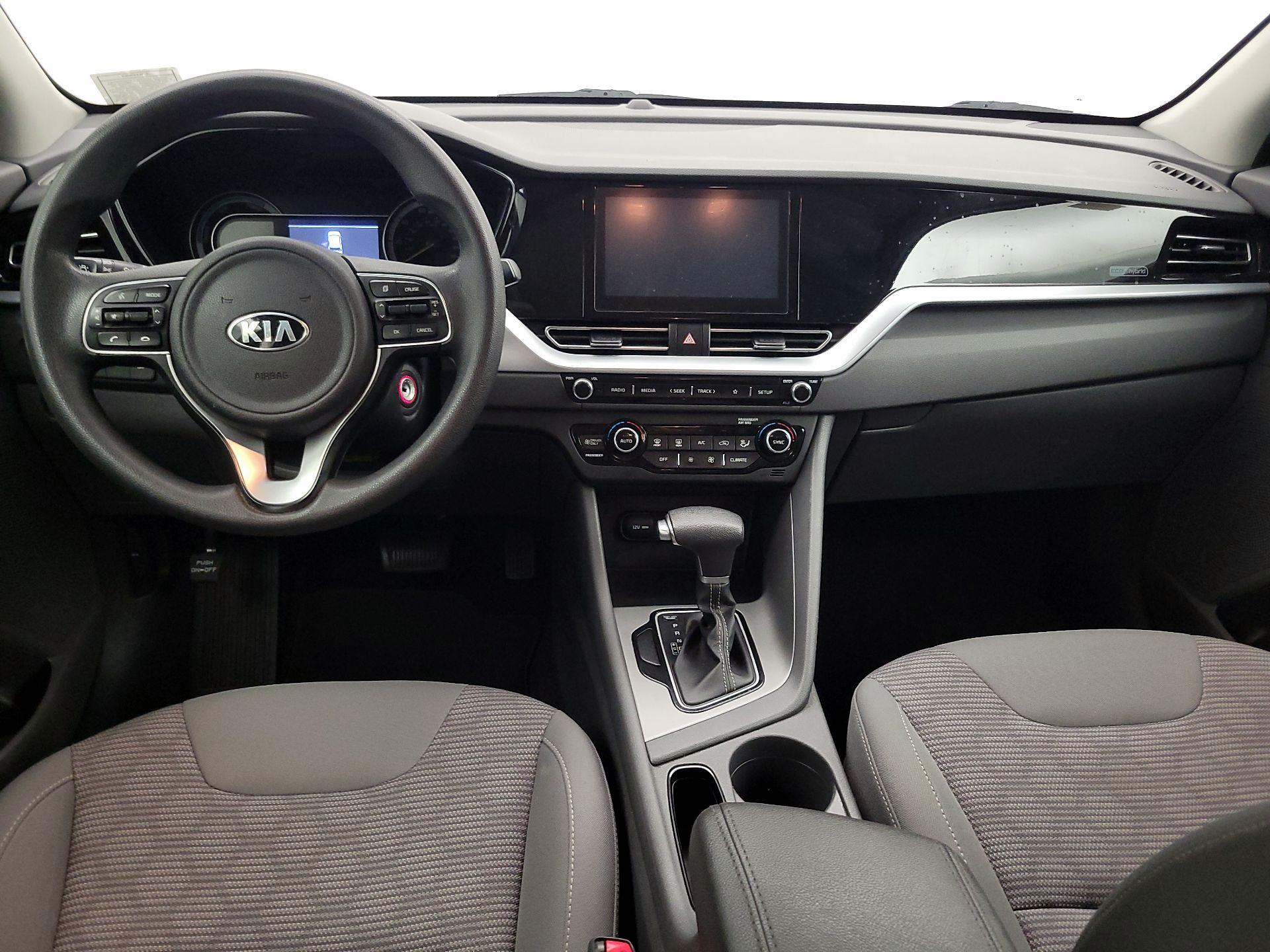 Thumbnail: 2020 Kia Niro - 9