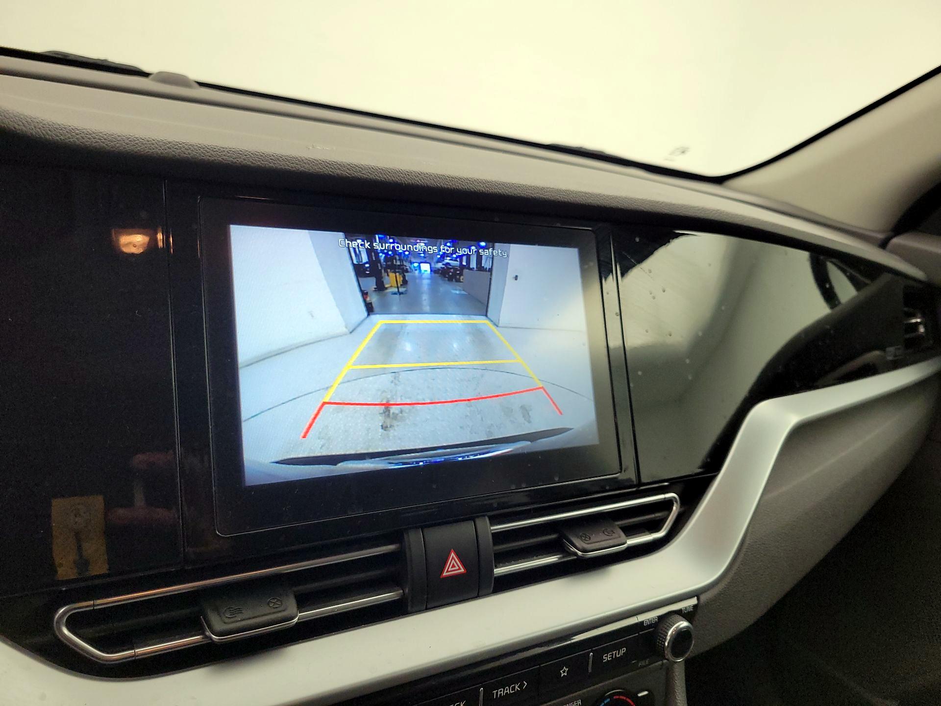 Thumbnail: 2020 Kia Niro - 14