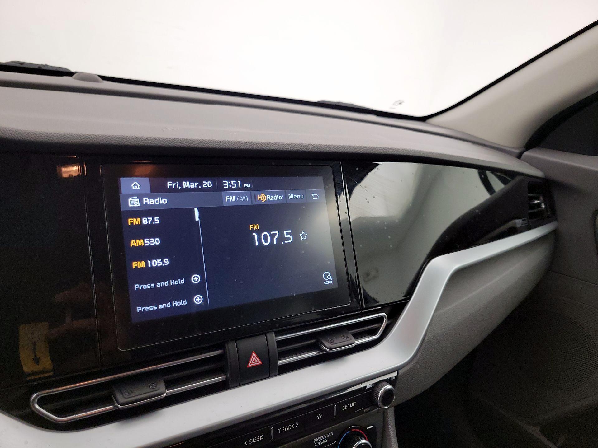 Thumbnail: 2020 Kia Niro - 15