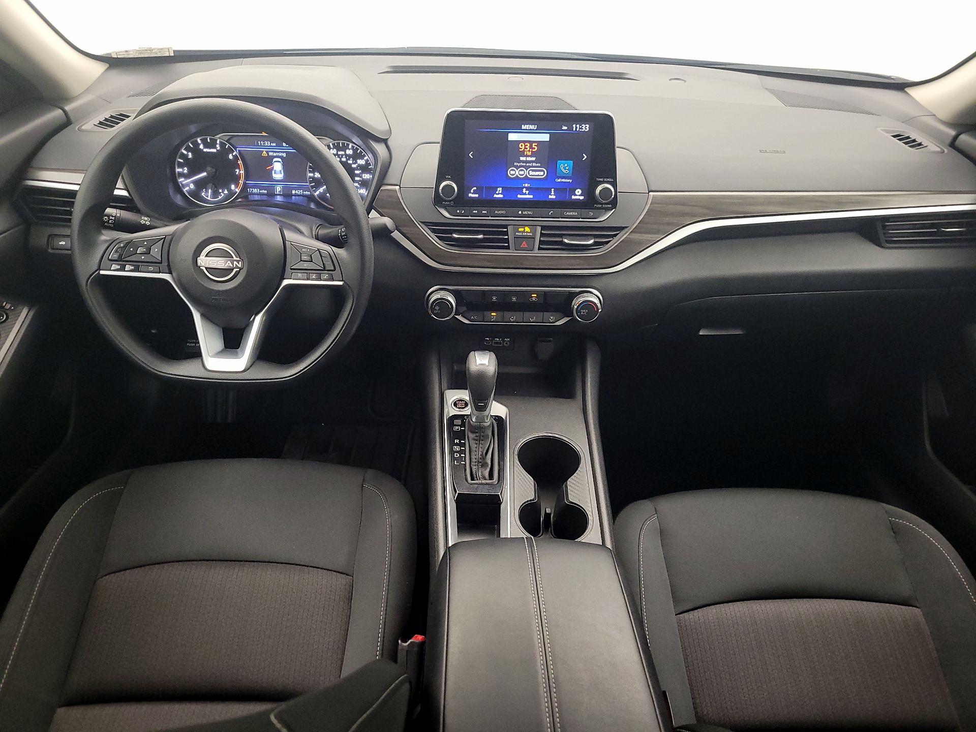 Thumbnail: 2025 Nissan Altima - 9