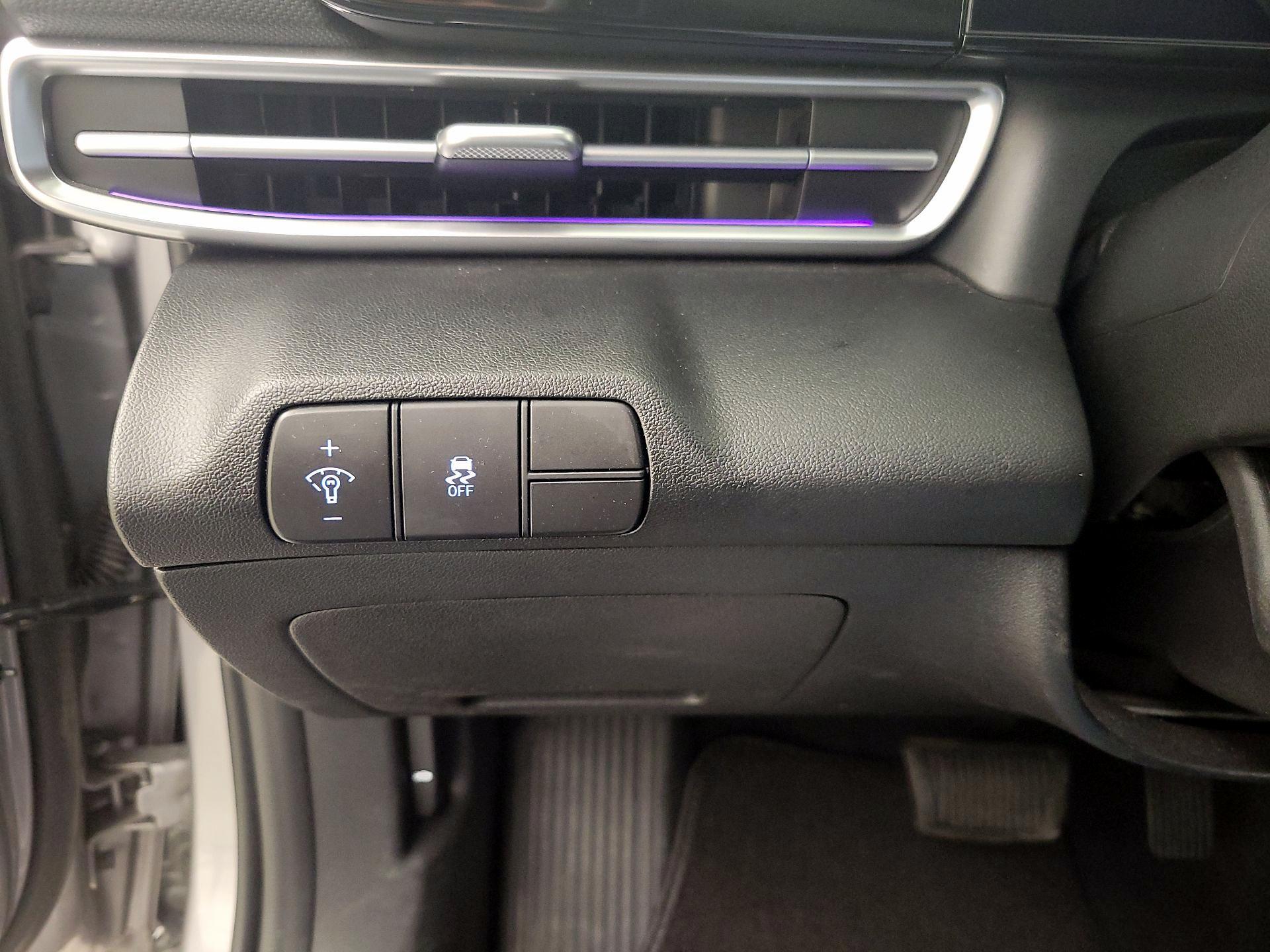 Thumbnail: 2025 Hyundai Elantra - 13