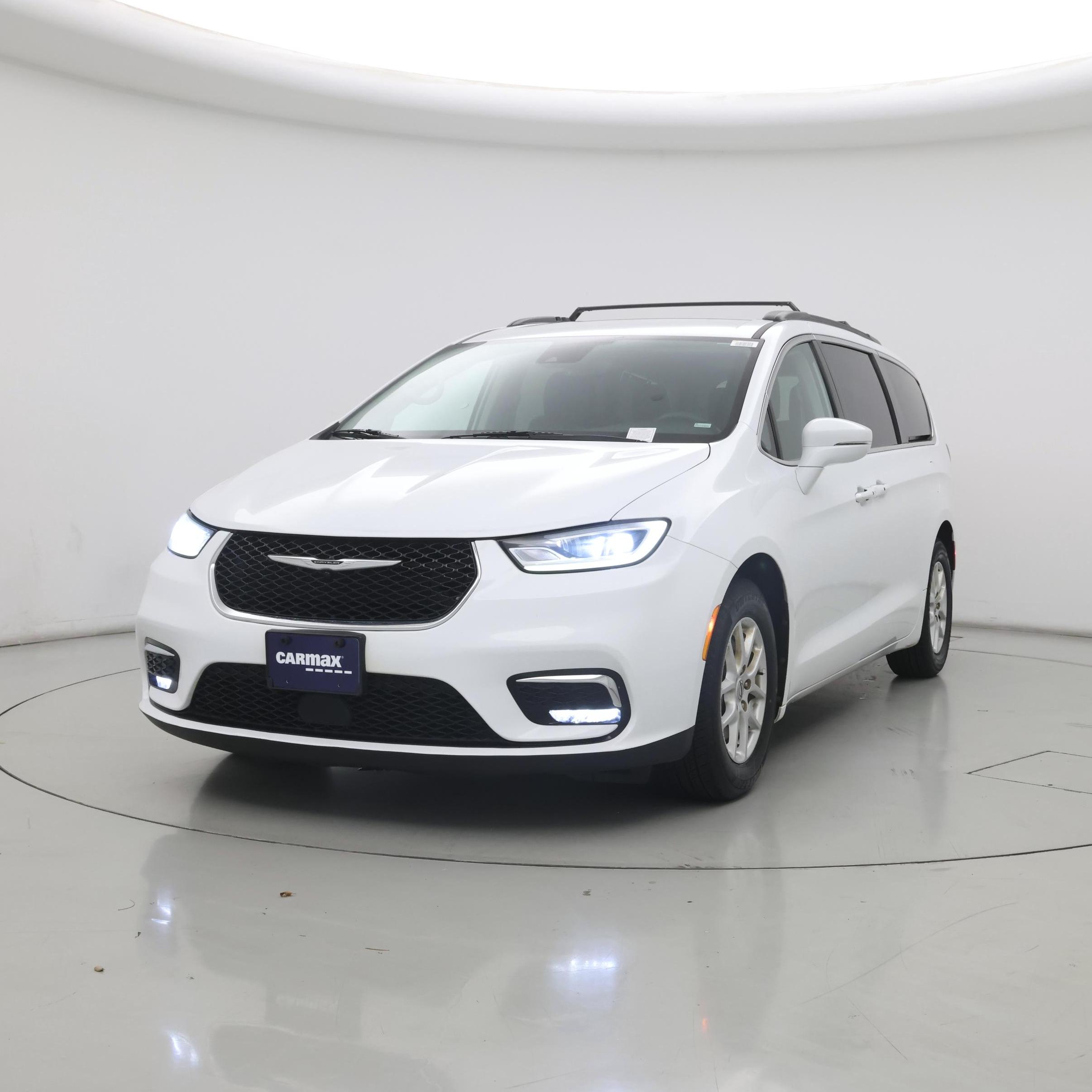 Thumbnail: 2022 Chrysler Pacifica - 4