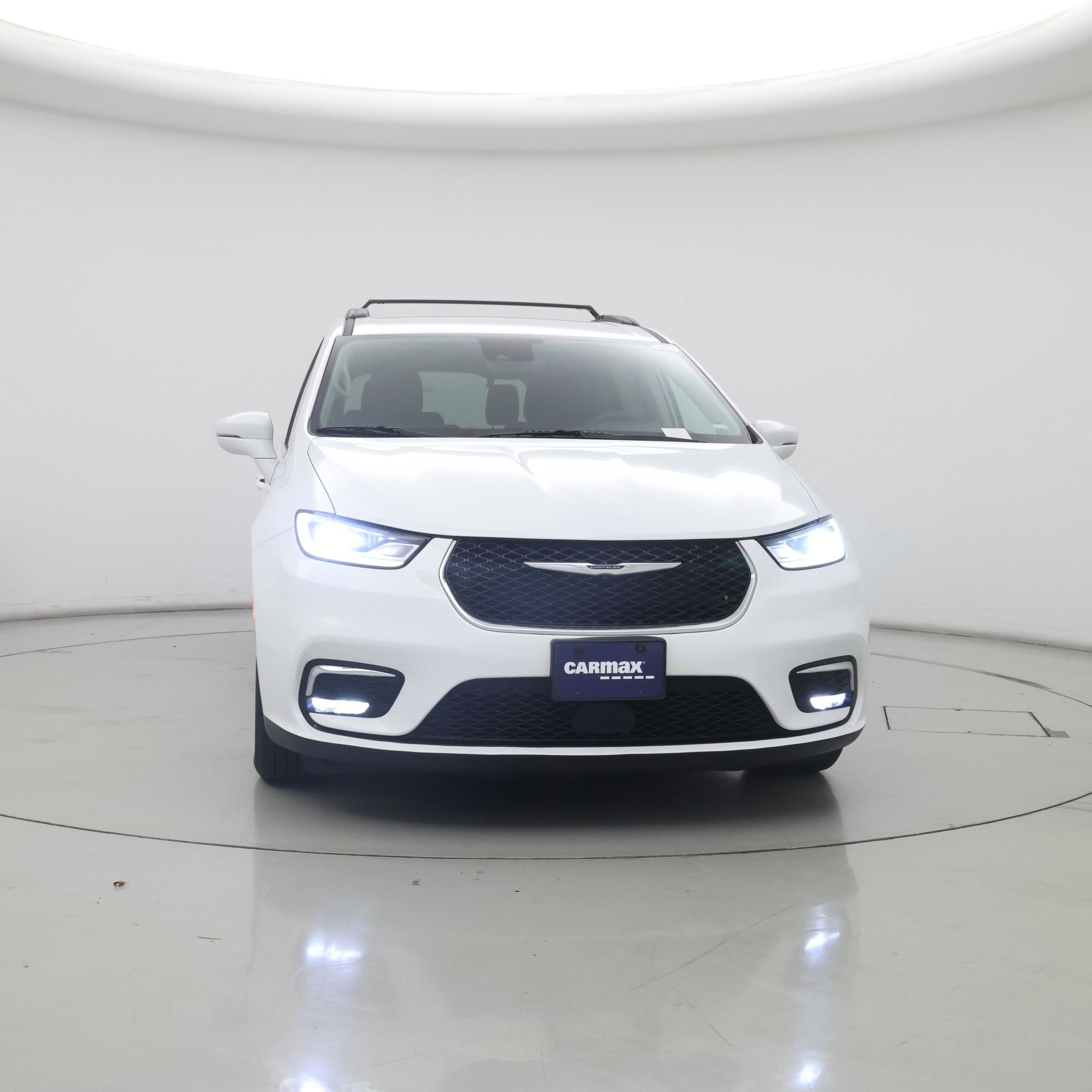 Thumbnail: 2022 Chrysler Pacifica - 5