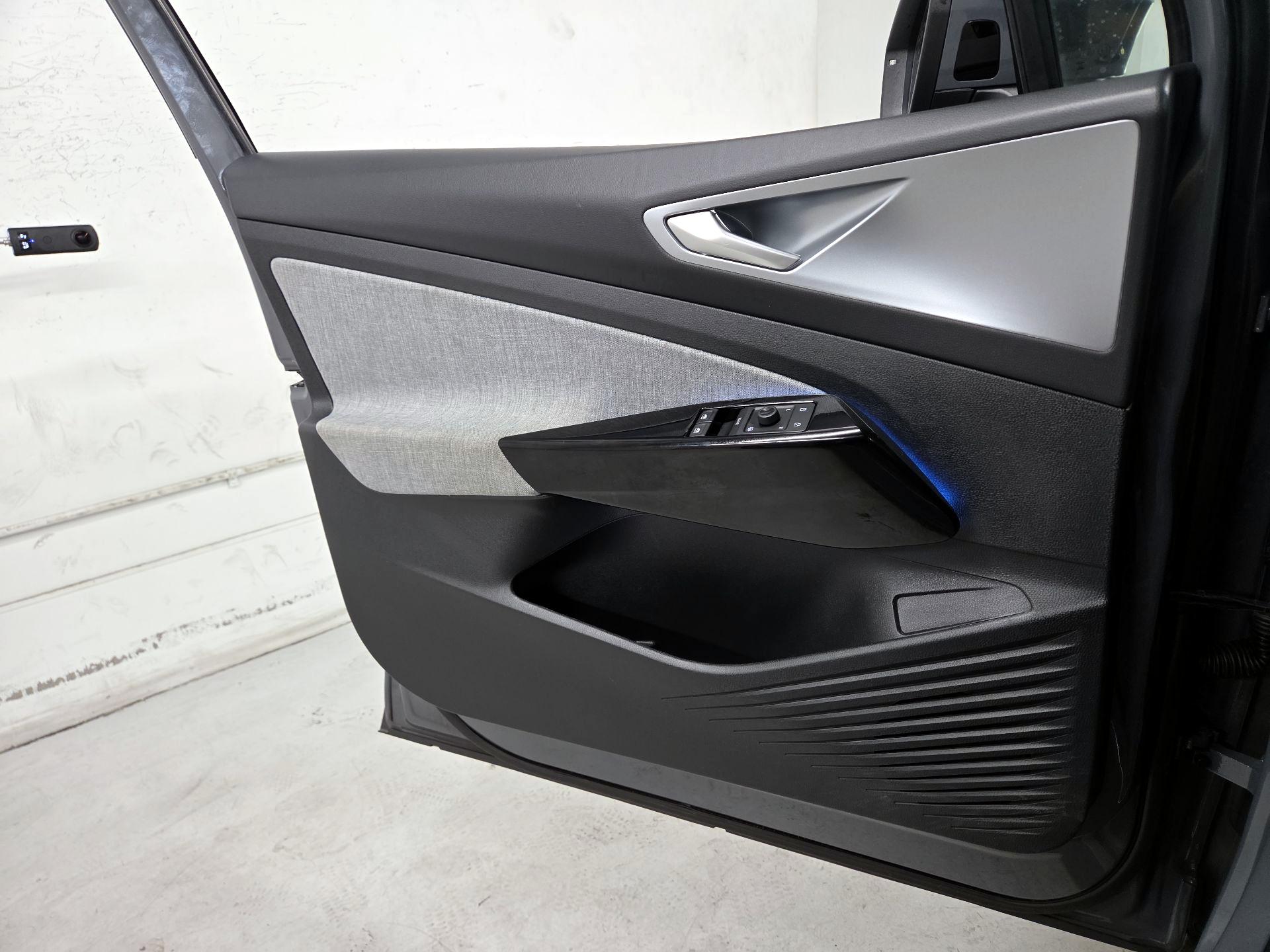 Thumbnail: 2023 Volkswagen ID.4 - 12