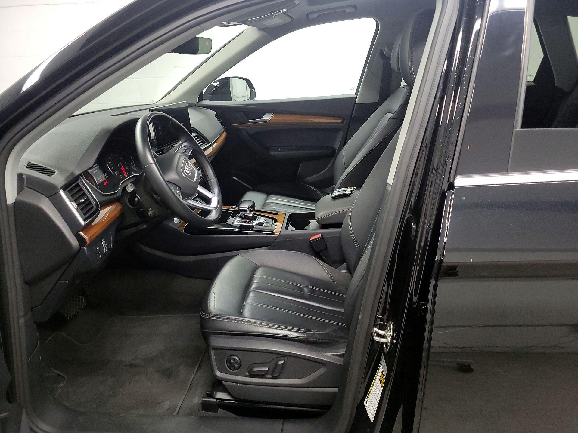 Thumbnail: 2023 Audi Q5 - 11