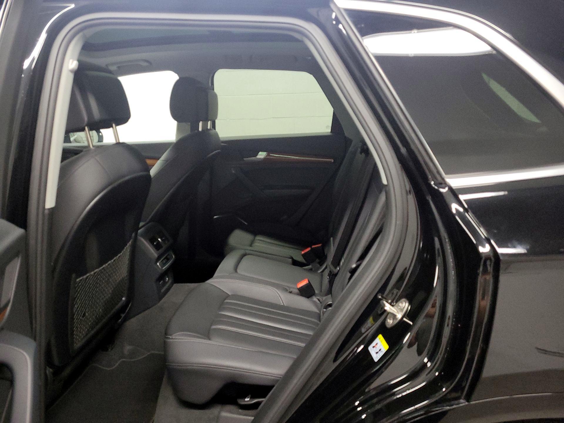 Thumbnail: 2023 Audi Q5 - 20