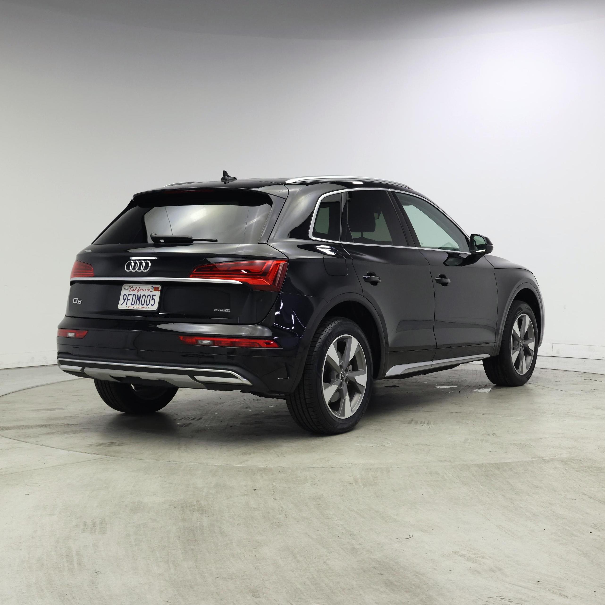 Thumbnail: 2023 Audi Q5 - 8