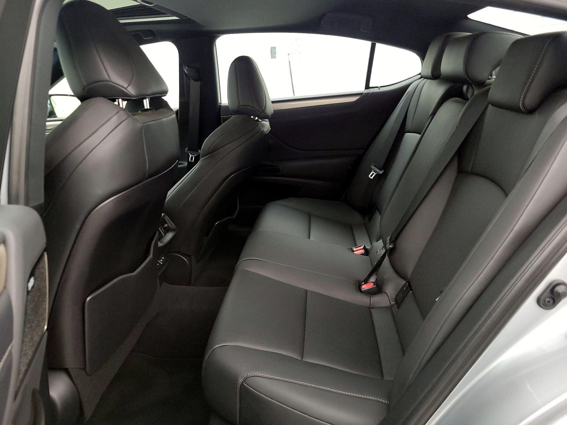 Thumbnail: 2024 Lexus ES - 20