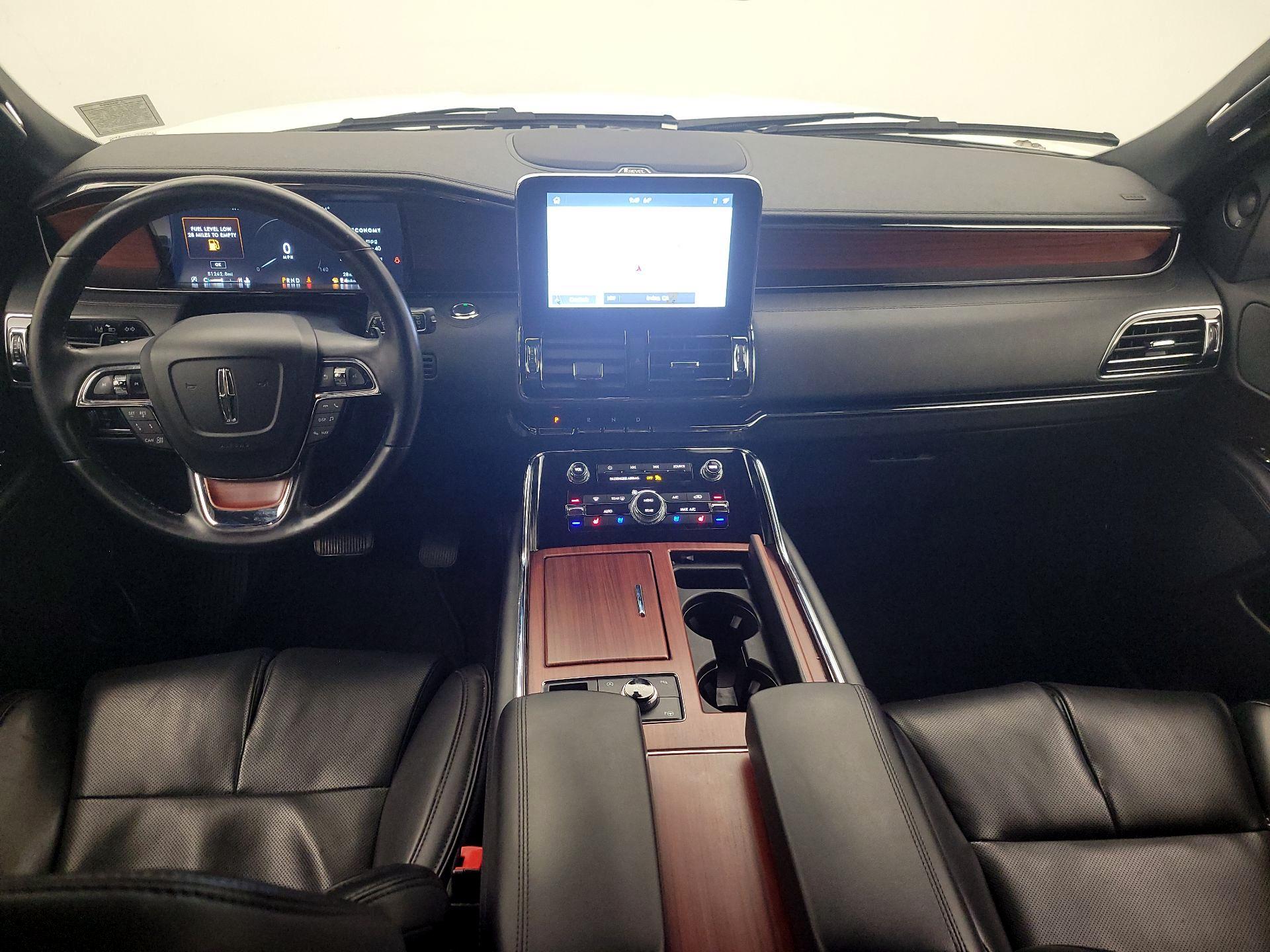 Thumbnail: 2021 Lincoln Navigator - 9