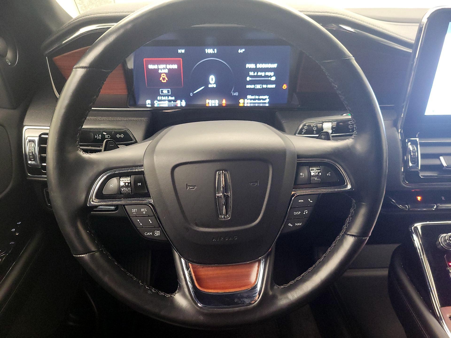 Thumbnail: 2021 Lincoln Navigator - 10