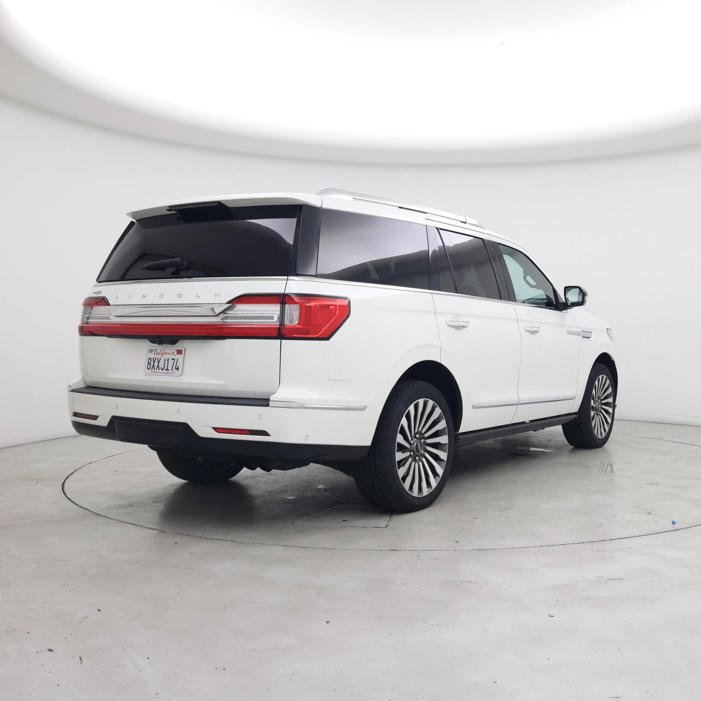 Thumbnail: 2021 Lincoln Navigator - 8