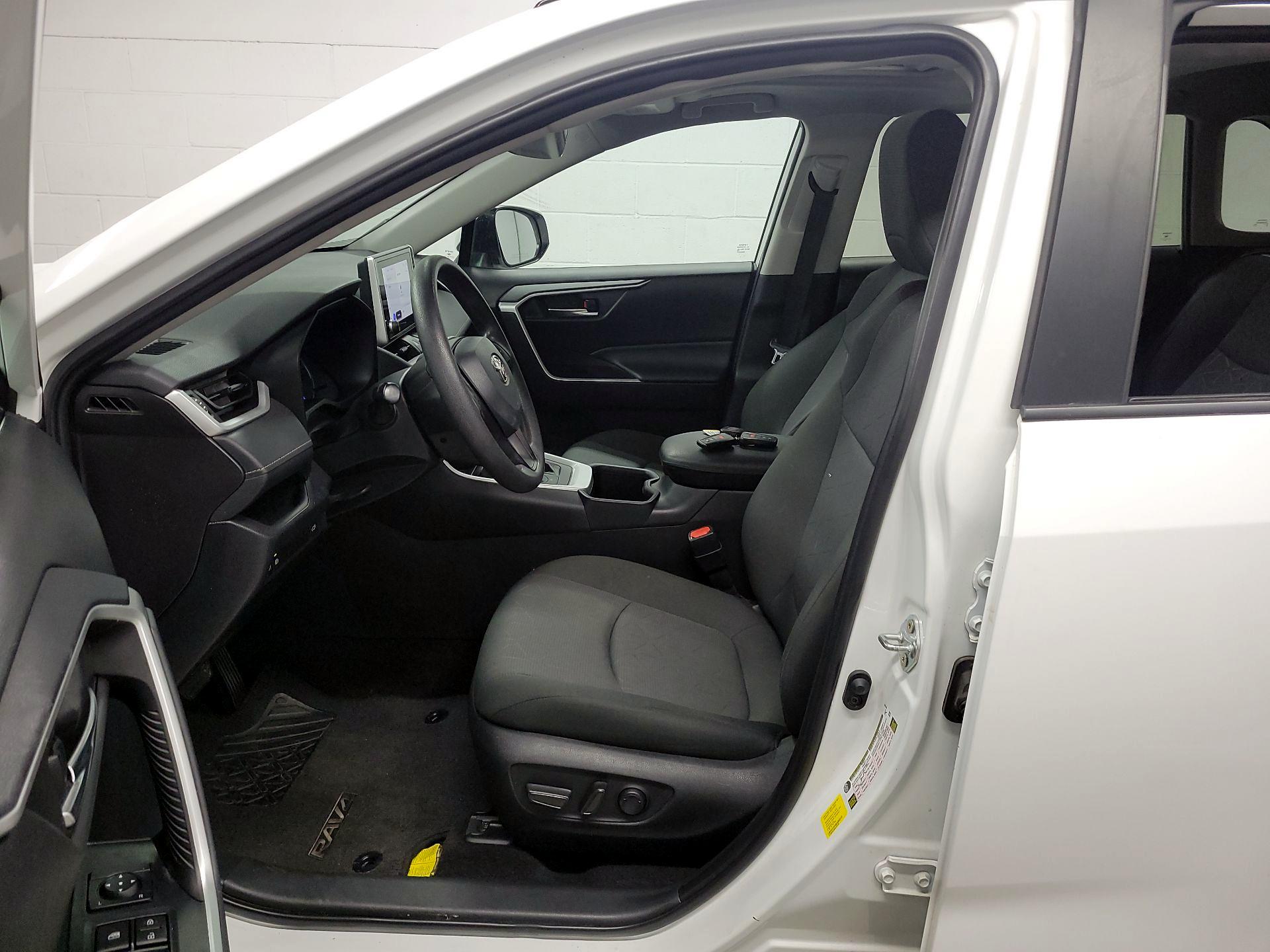 Thumbnail: 2024 Toyota RAV4 - 11