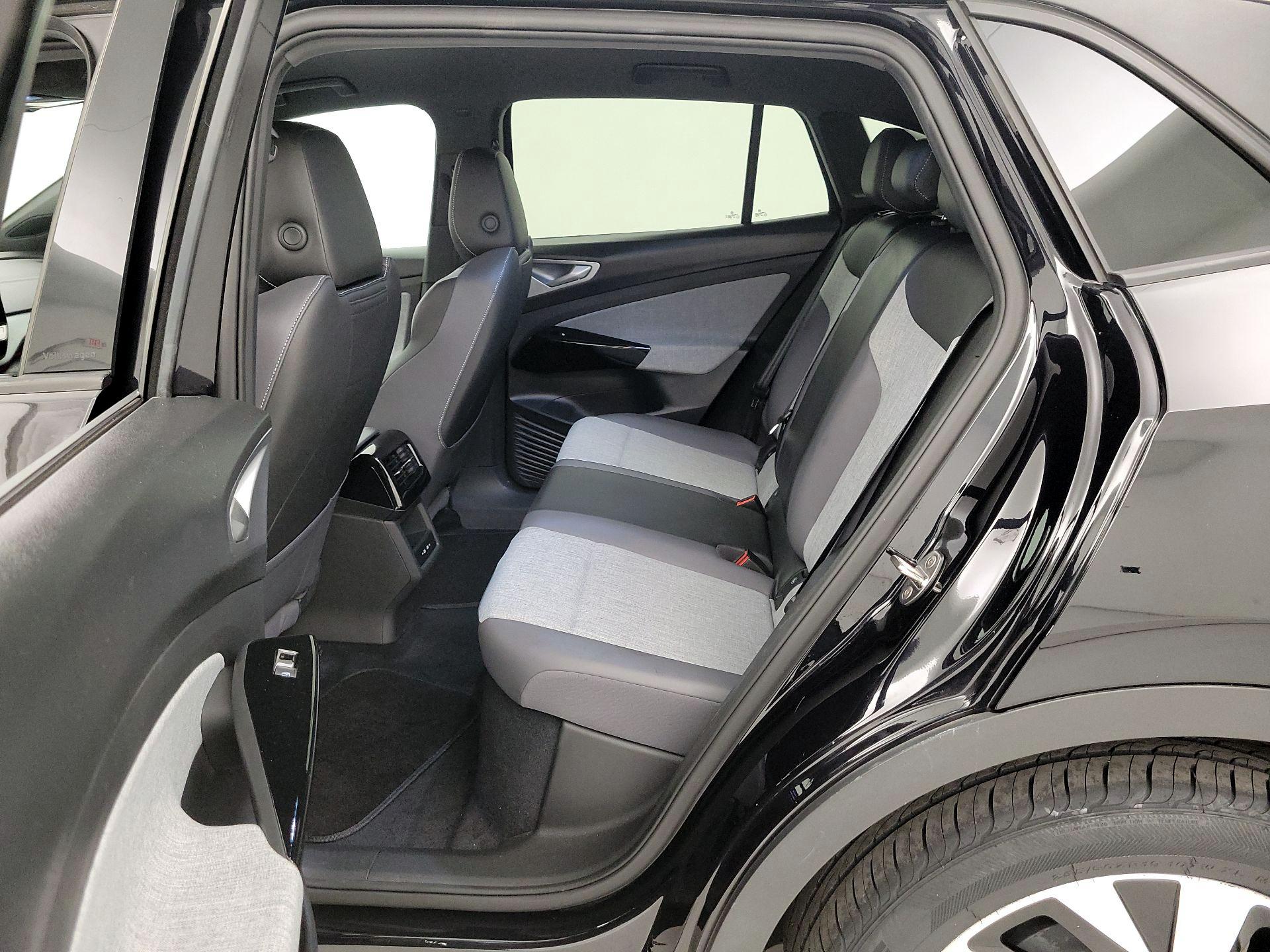 Thumbnail: 2023 Volkswagen ID.4 - 16