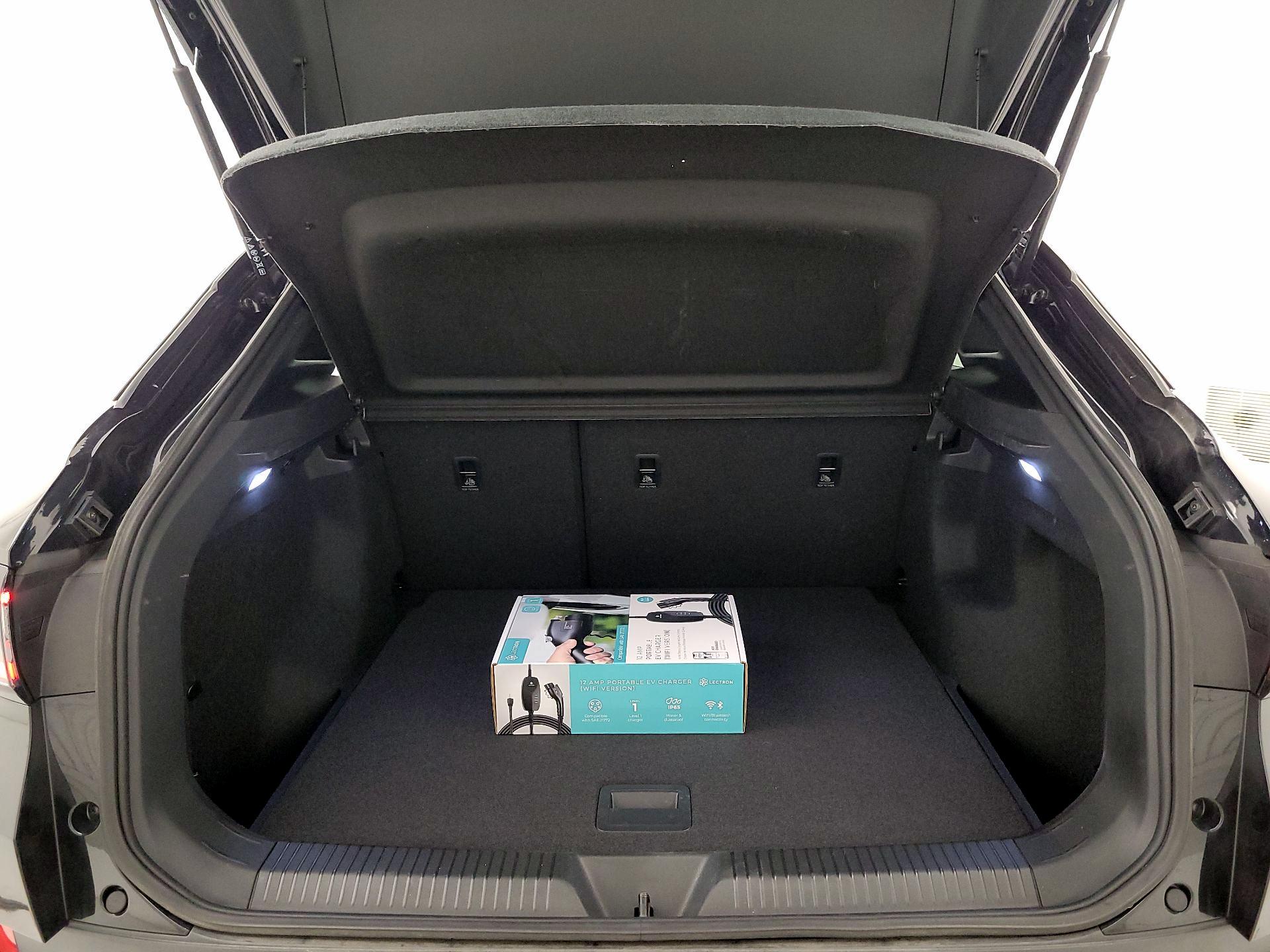 Thumbnail: 2023 Volkswagen ID.4 - 17