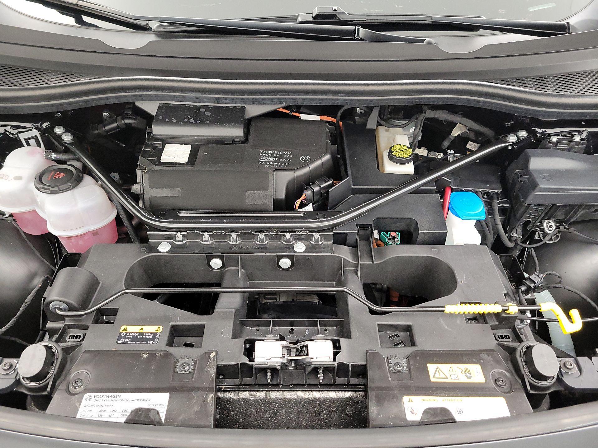 Thumbnail: 2023 Volkswagen ID.4 - 18