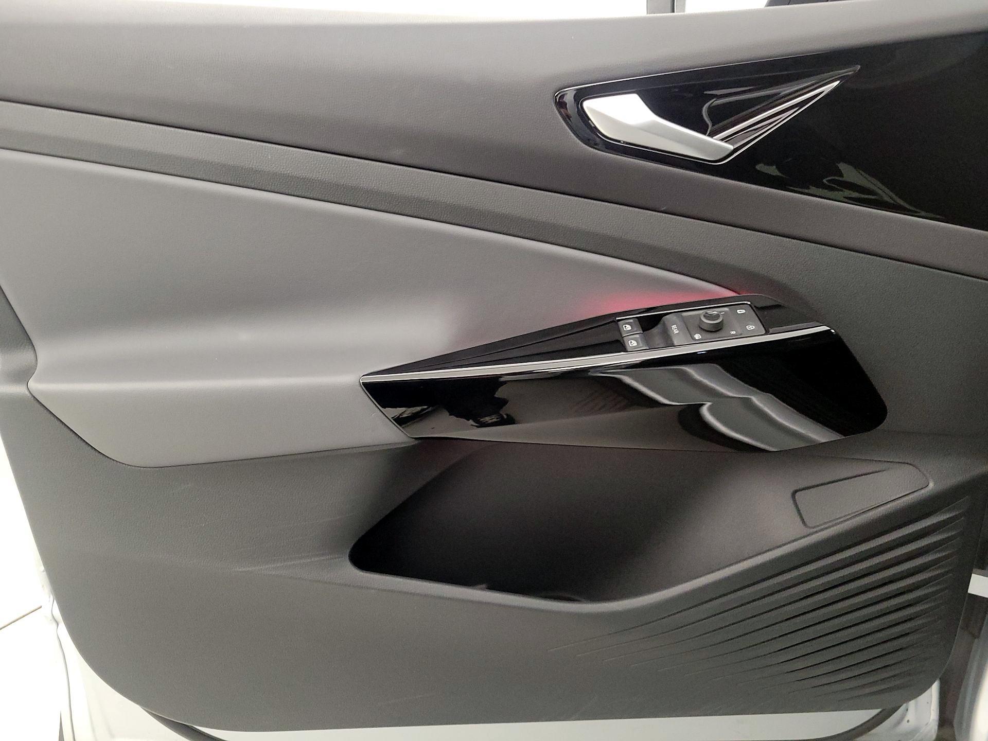 Thumbnail: 2022 Volkswagen ID.4 - 12