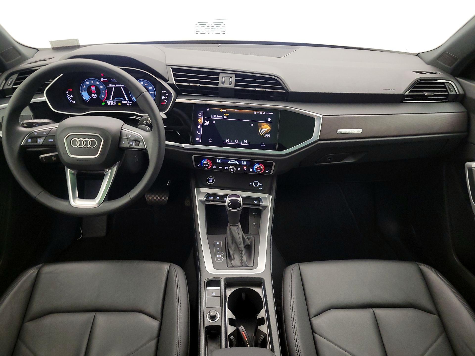 Thumbnail: 2023 Audi Q3 - 9