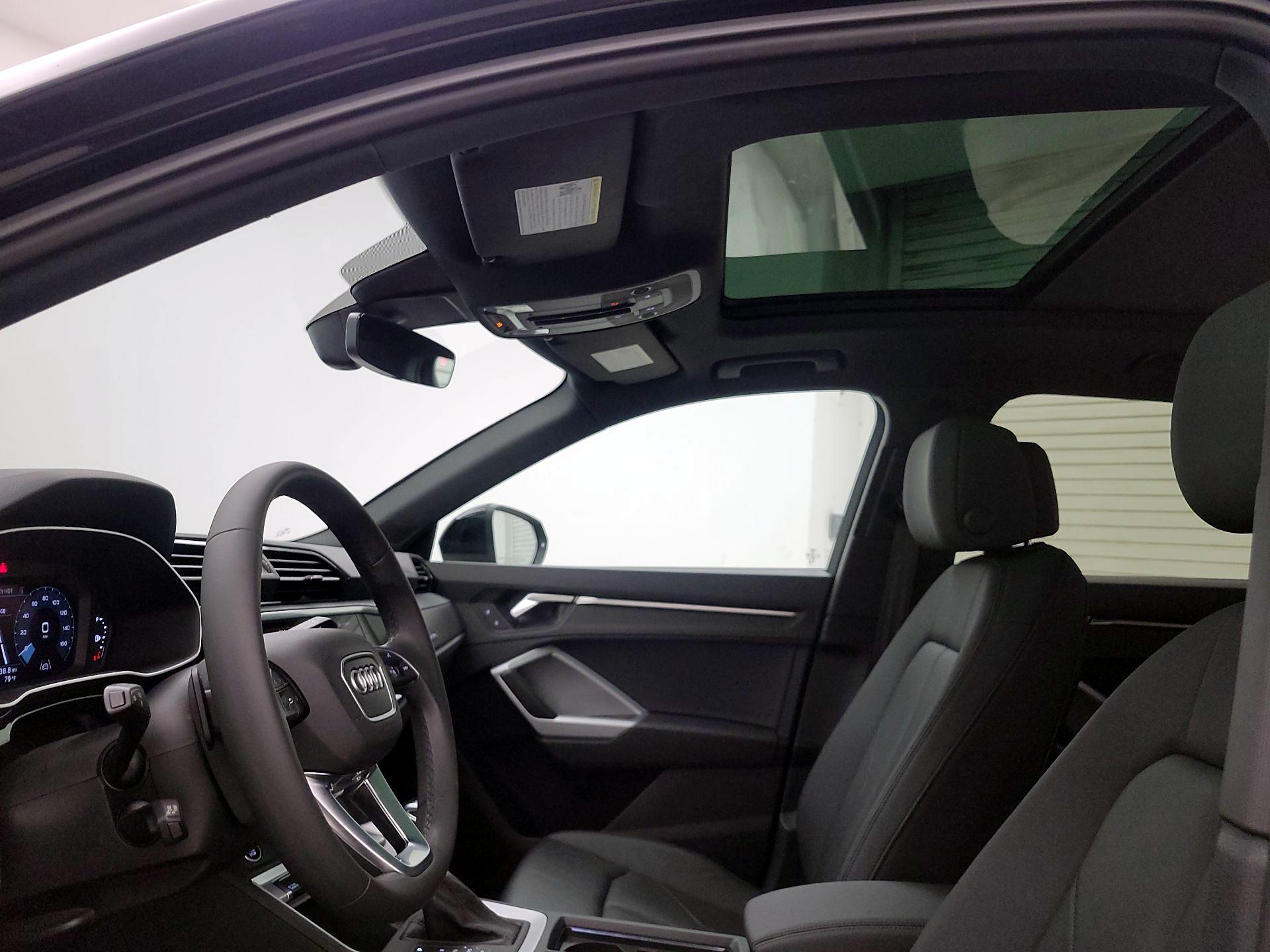 Thumbnail: 2023 Audi Q3 - 19