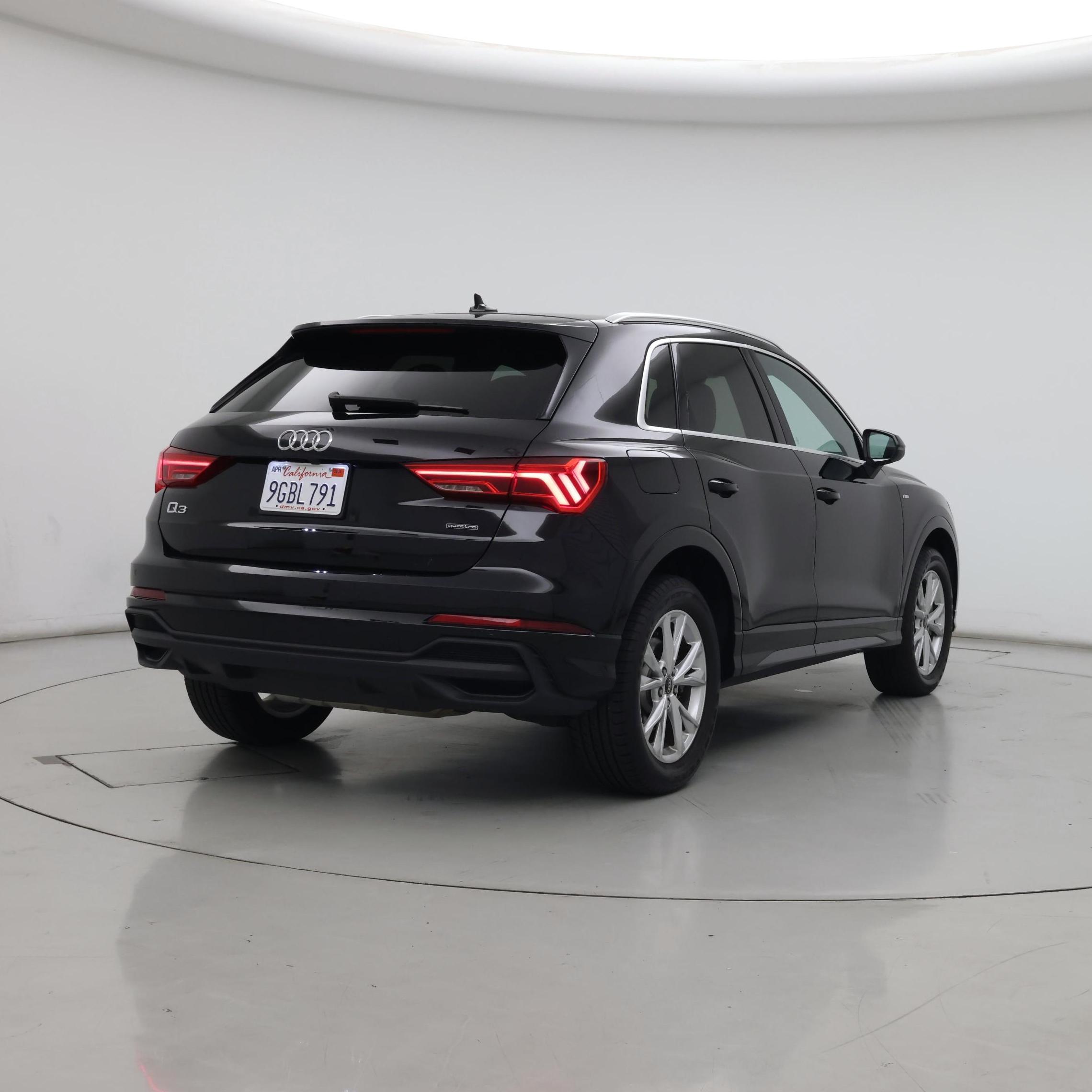 Thumbnail: 2023 Audi Q3 - 8