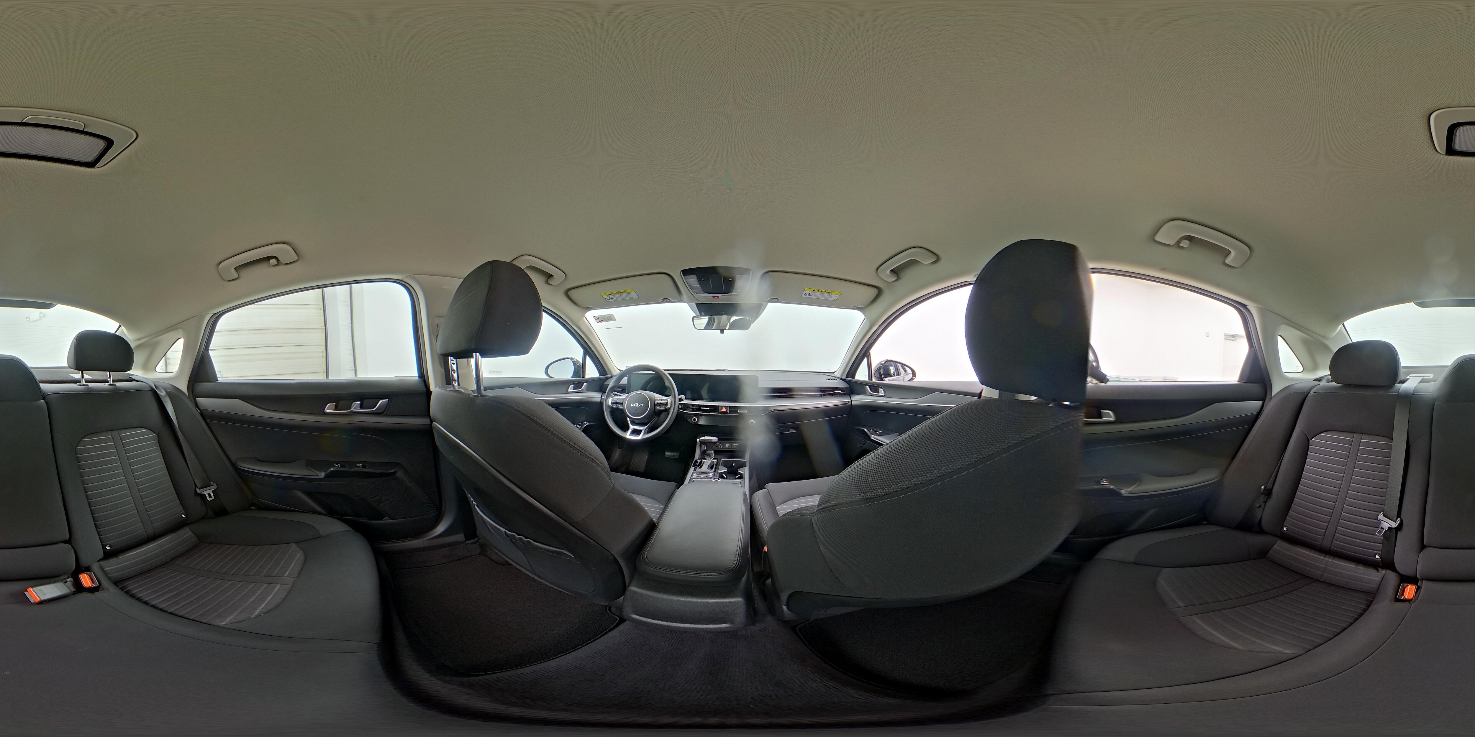 2025 Kia K5 LXS - Photo 25