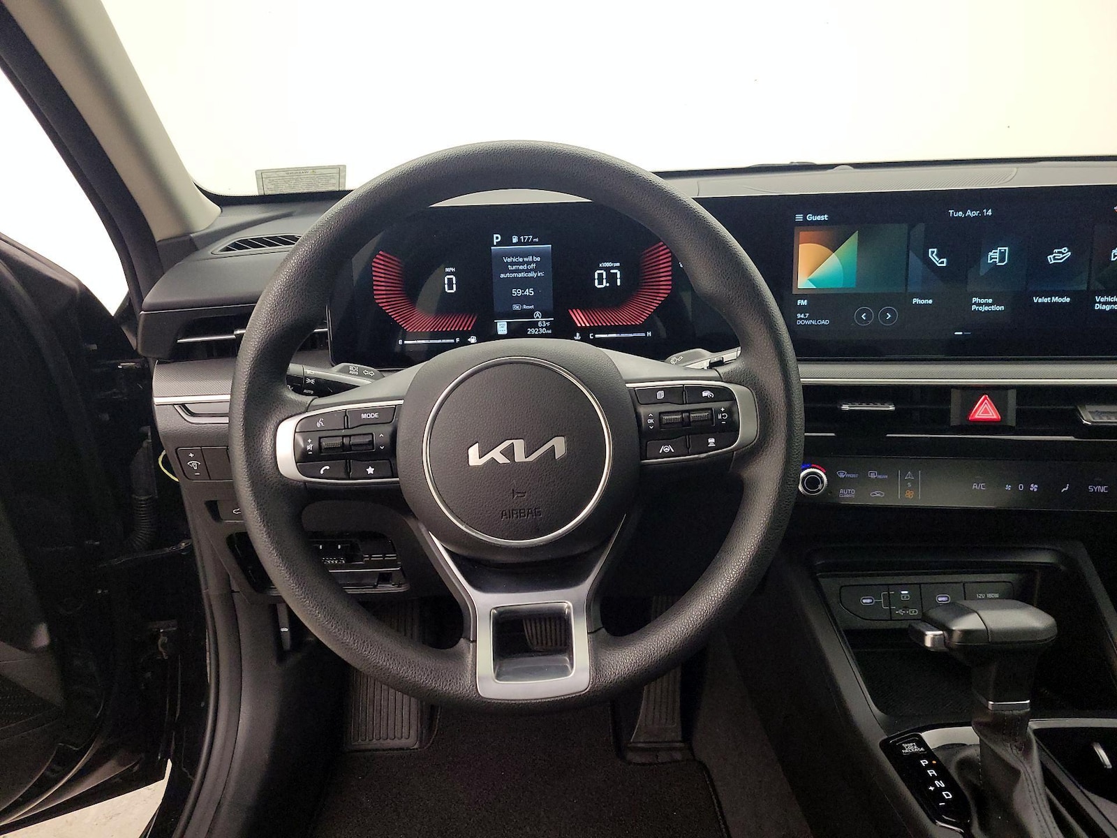 2025 Kia K5 LXS - Photo 11