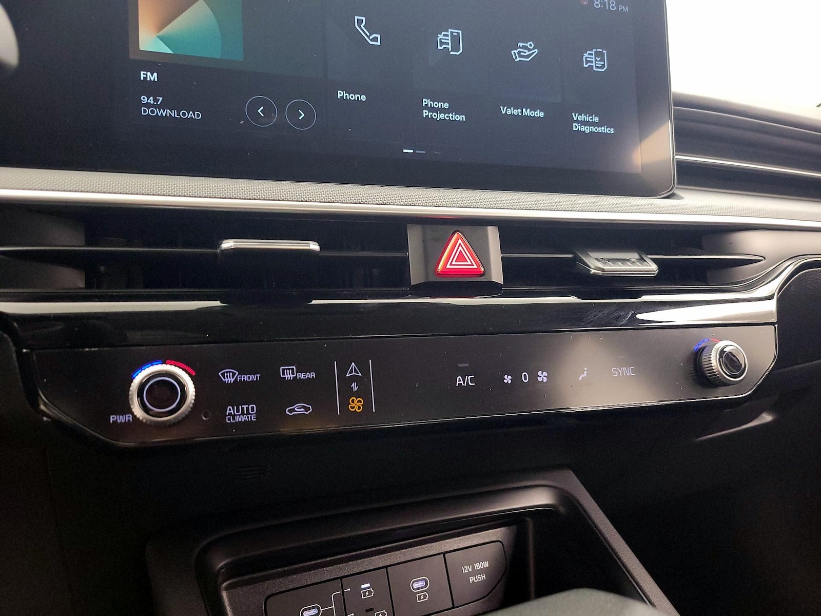 2025 Kia K5 LXS - Photo 17