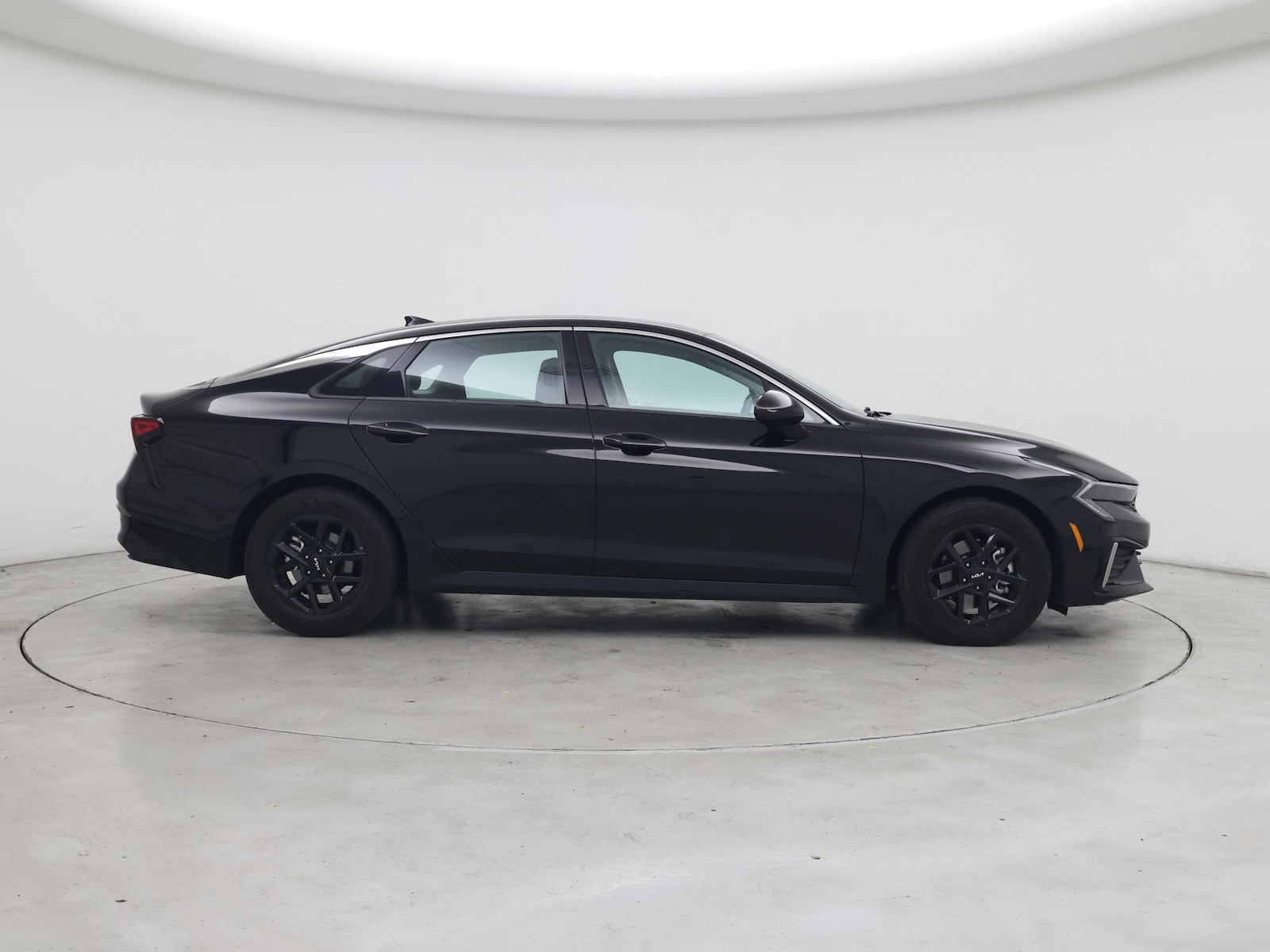 2025 Kia K5 LXS - Photo 8