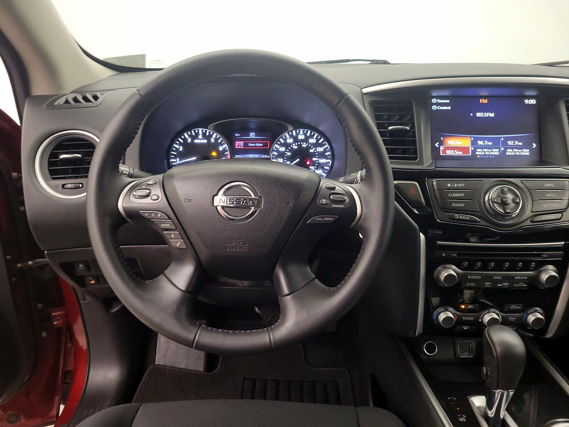 Thumbnail: 2019 Nissan Pathfinder - 10