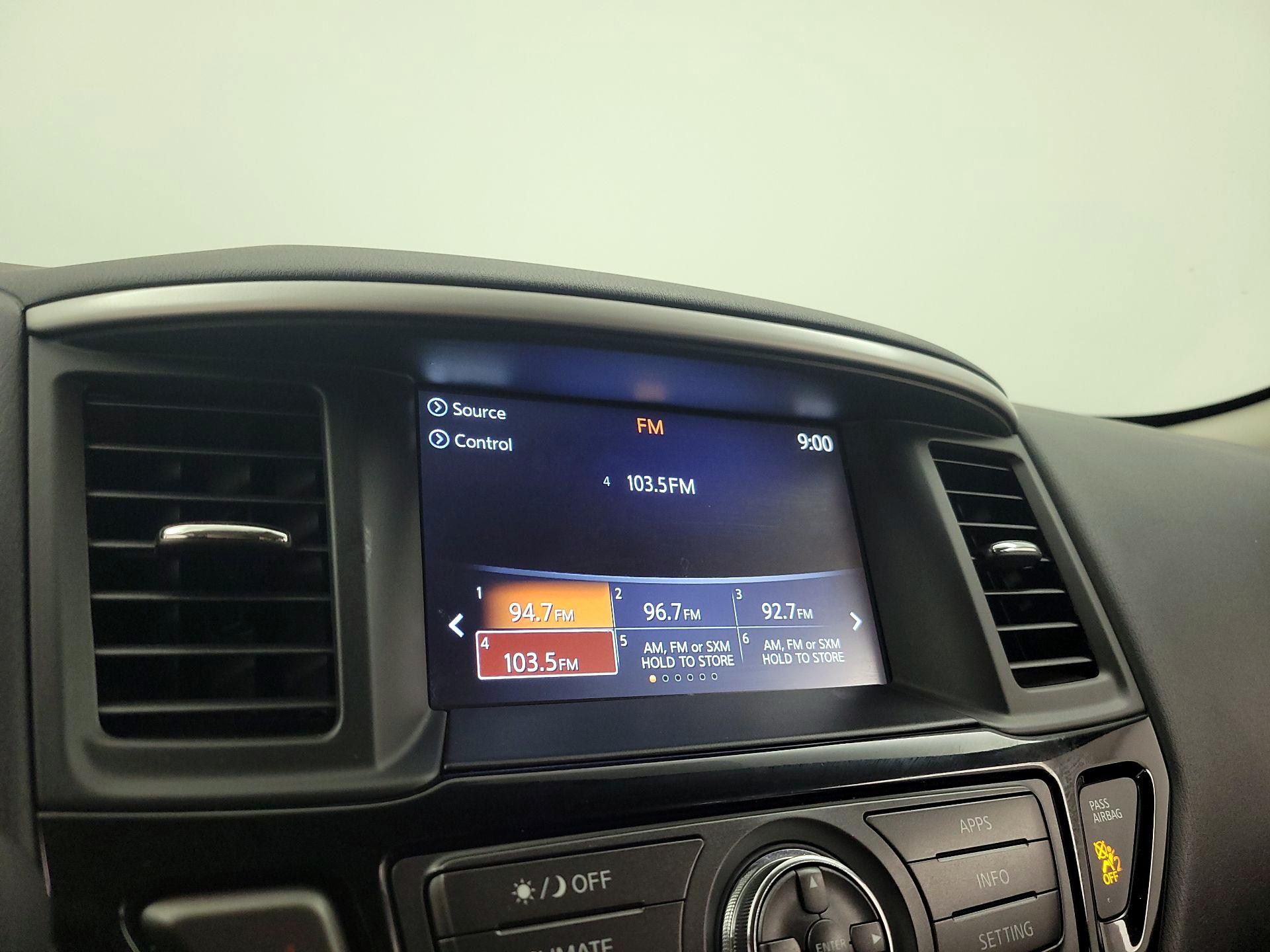 Thumbnail: 2019 Nissan Pathfinder - 15