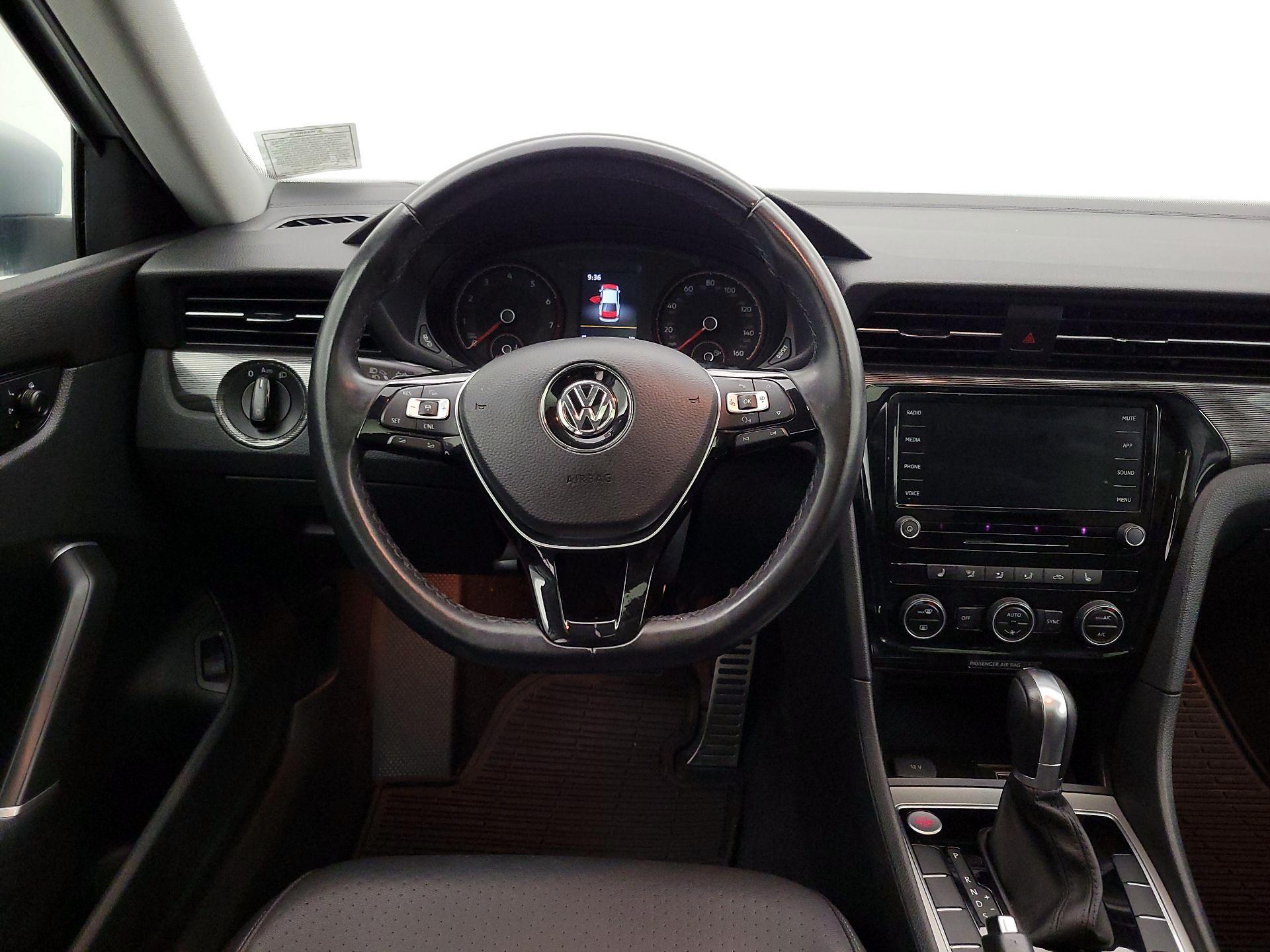 Thumbnail: 2020 Volkswagen Passat - 10