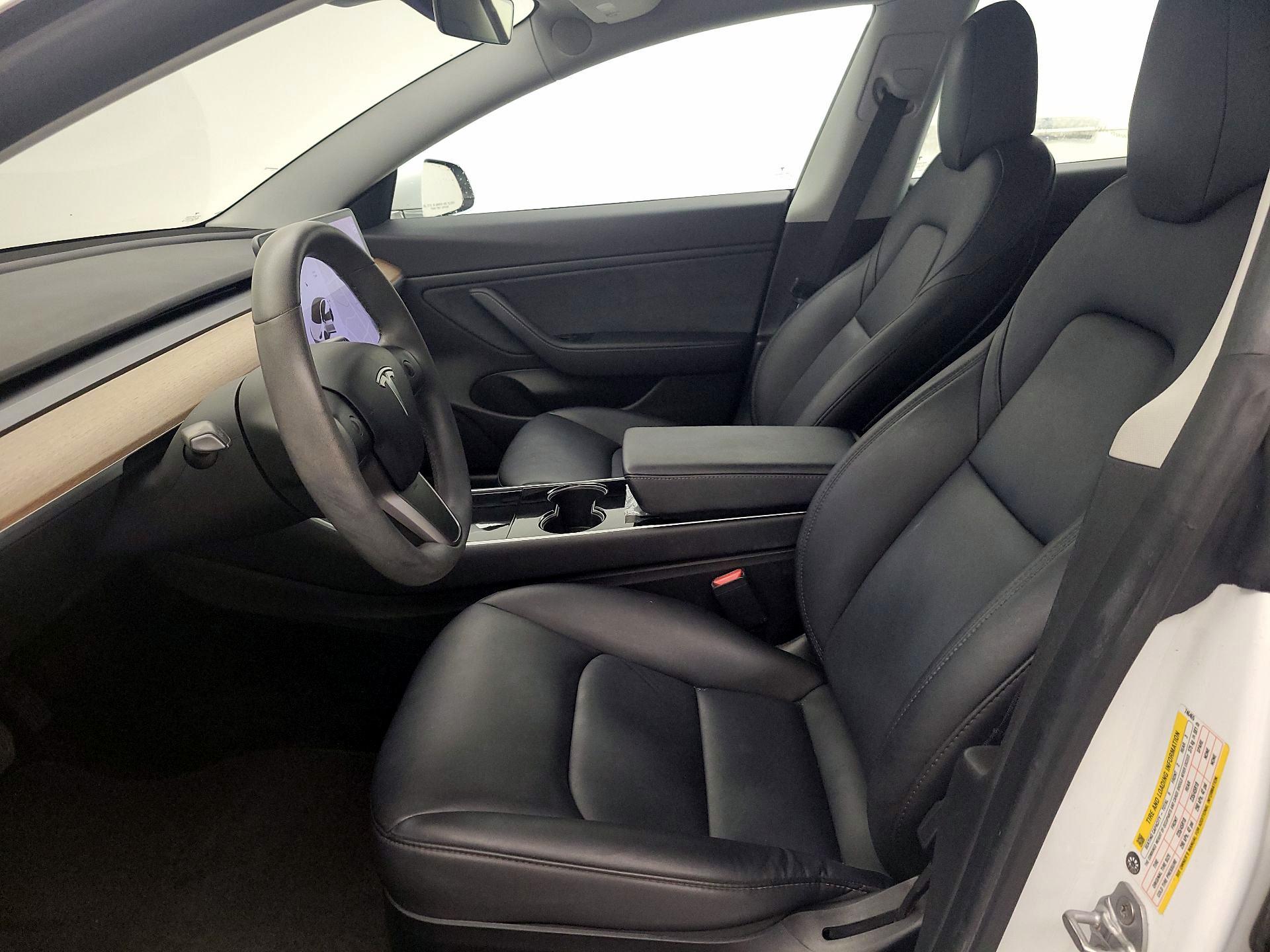 Thumbnail: 2020 Tesla Model 3 - 11